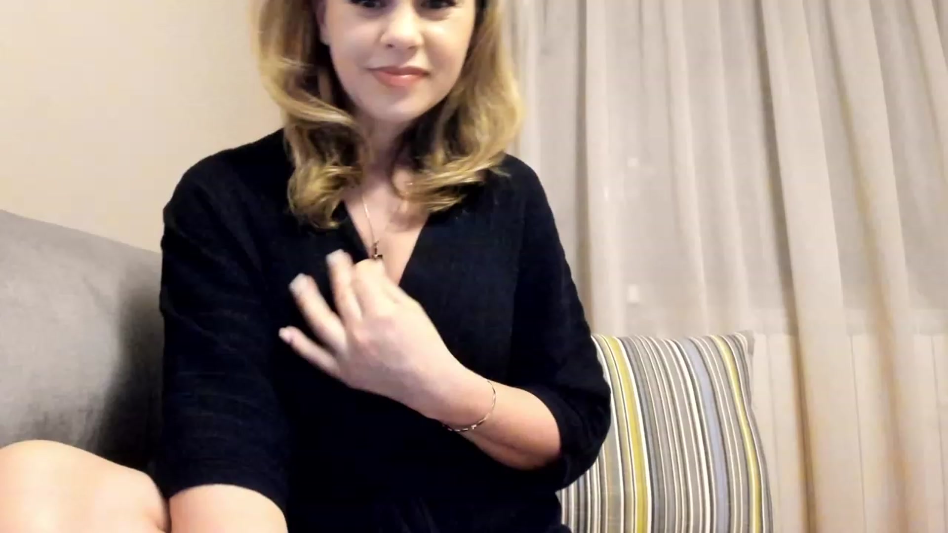 Gallery image thumbnail from Lu126's myfreecams stream on, 01/30/2023, 03:28 image 16 of 20