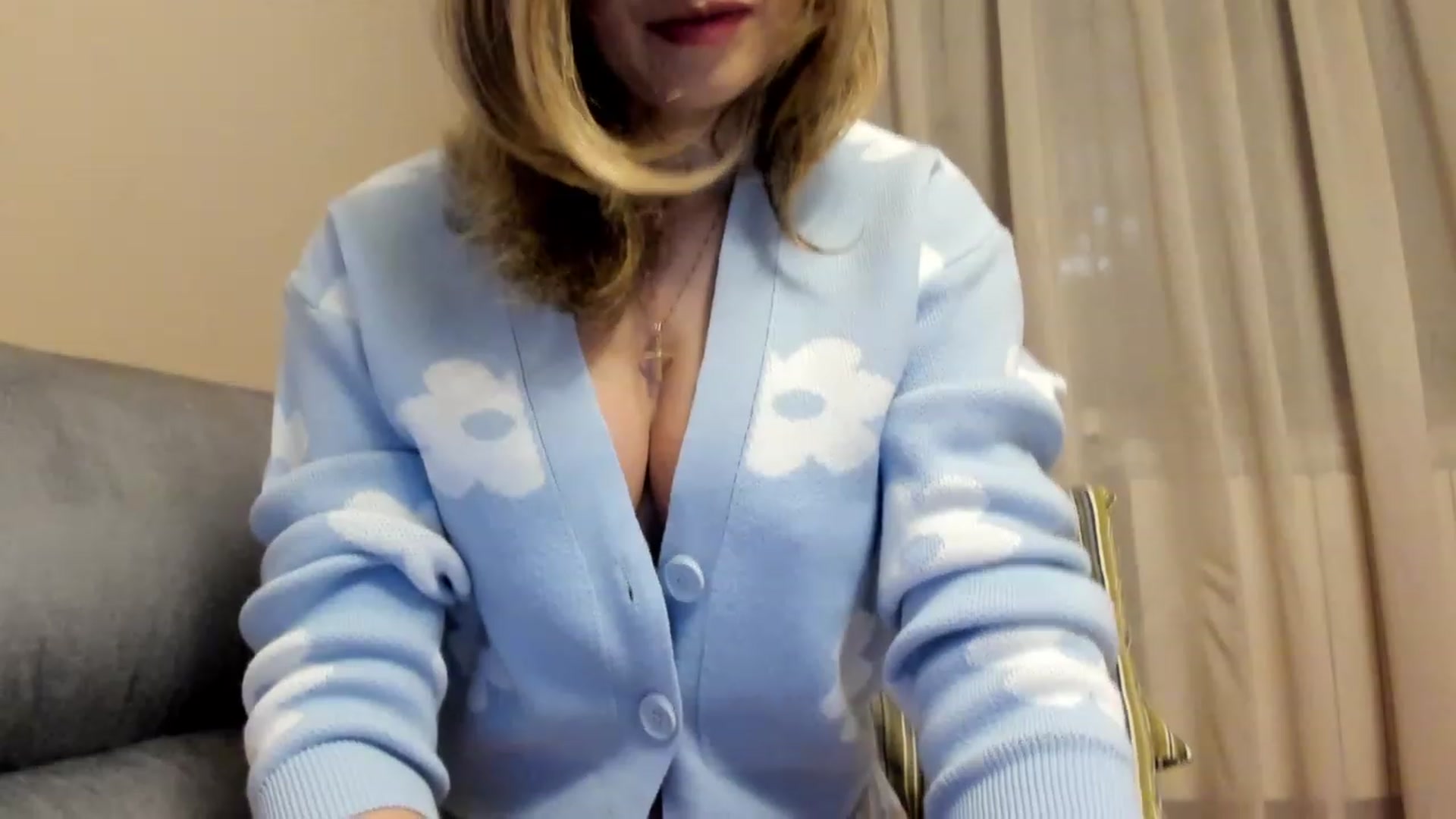 Gallery image thumbnail from Lu126's myfreecams stream on, 02/07/2023, 04:53 image 5 of 20