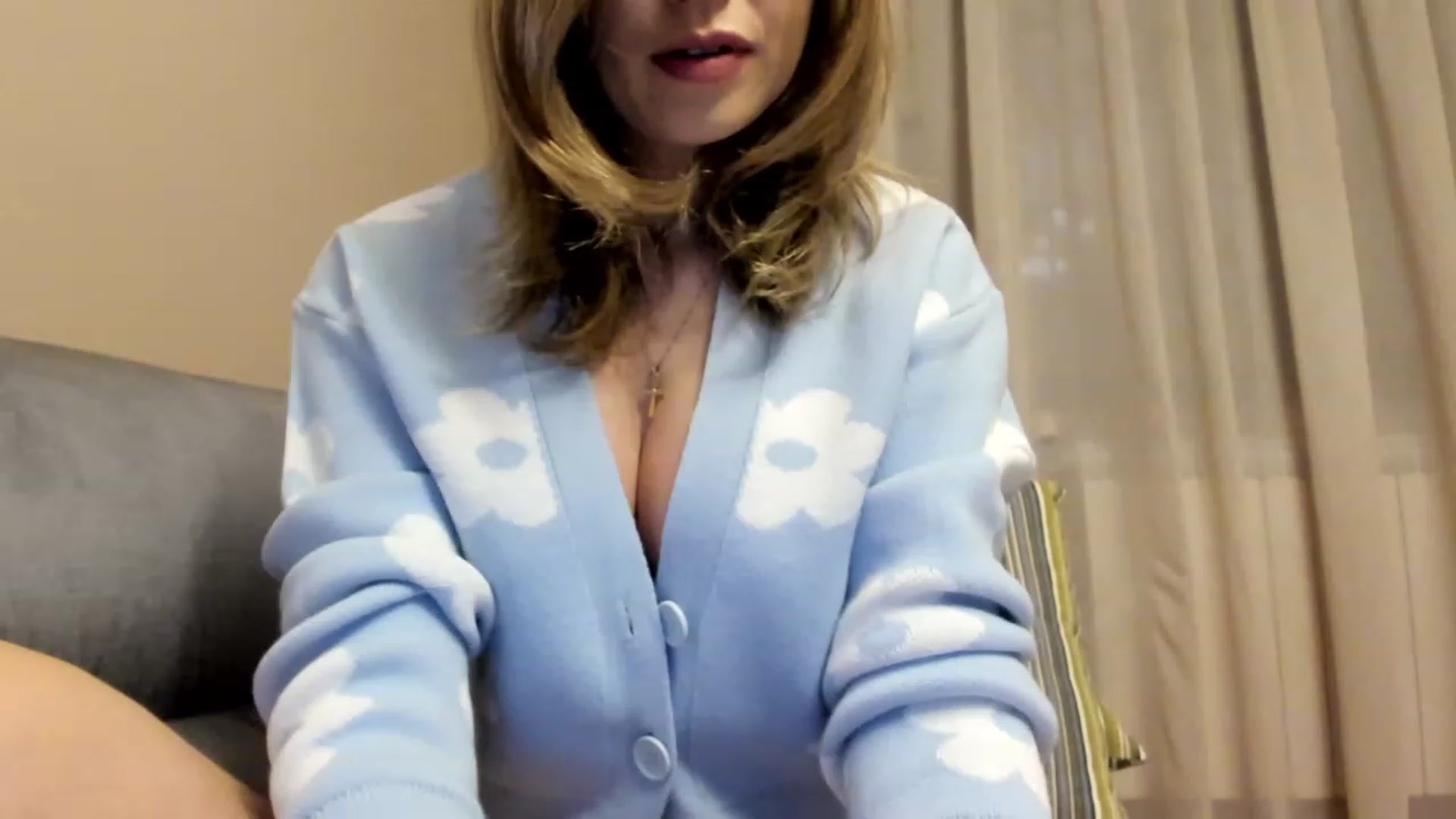 Gallery image thumbnail from Lu126's myfreecams stream on, 02/07/2023, 04:53 image 8 of 20