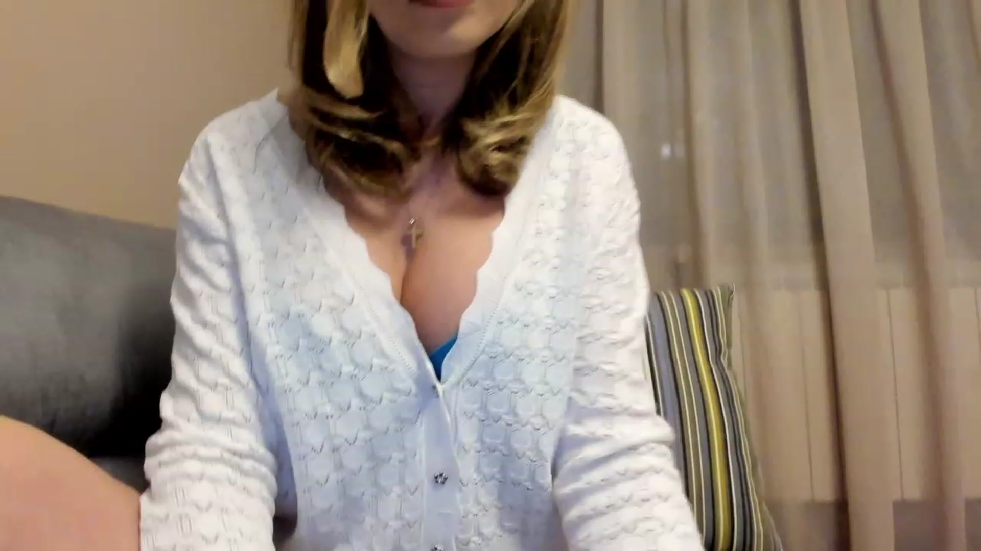 Gallery image thumbnail from Lu126's myfreecams stream on, 02/09/2023, 03:42 image 12 of 20