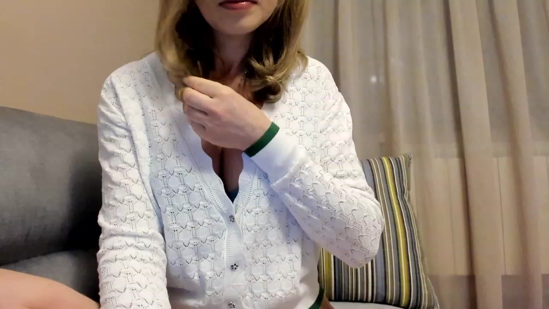 Gallery image thumbnail from Lu126's myfreecams stream on, 02/09/2023, 03:42 image 4 of 20