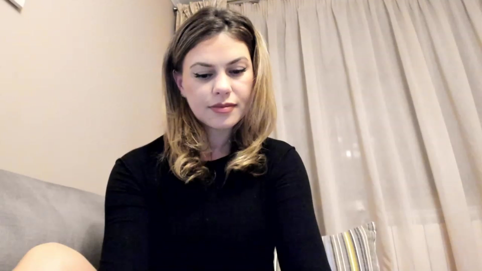 Gallery image thumbnail from Lu126's myfreecams stream on, 02/11/2023, 04:03 image 18 of 20