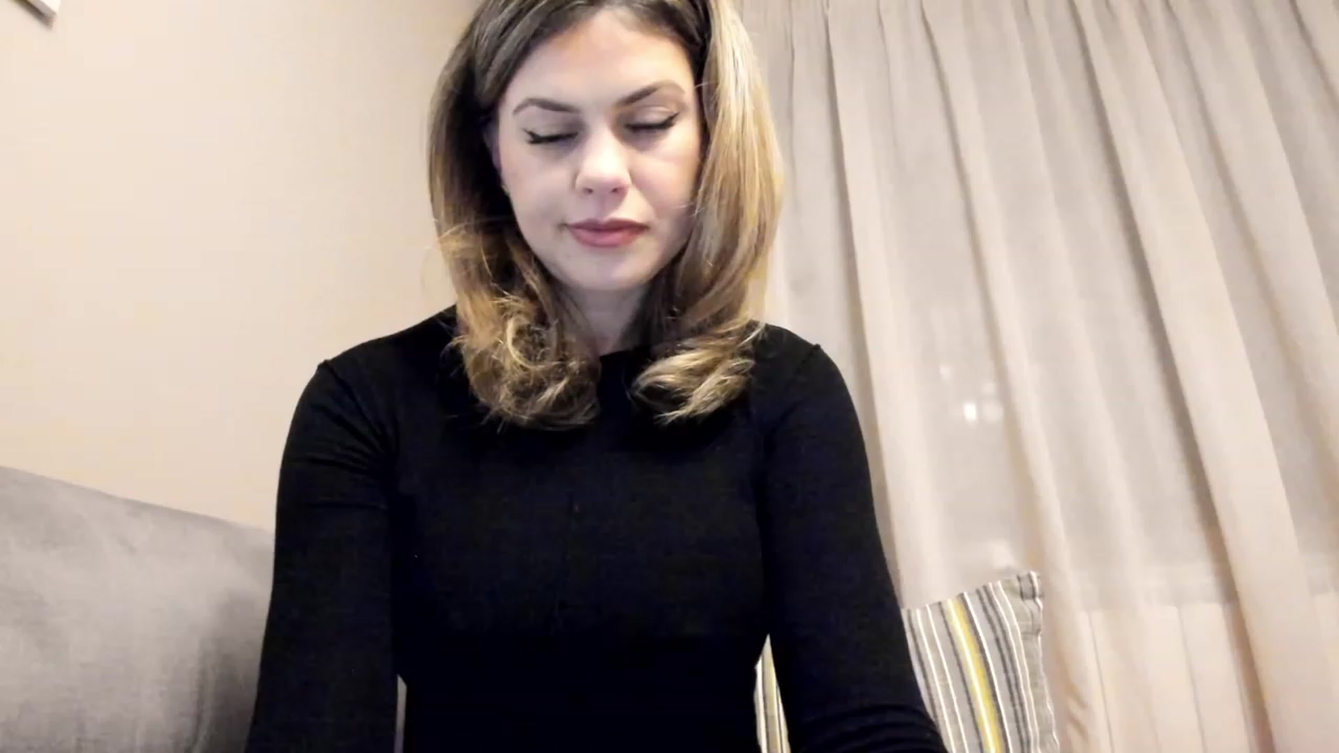 Gallery image thumbnail from Lu126's myfreecams stream on, 02/11/2023, 04:03 image 1 of 20