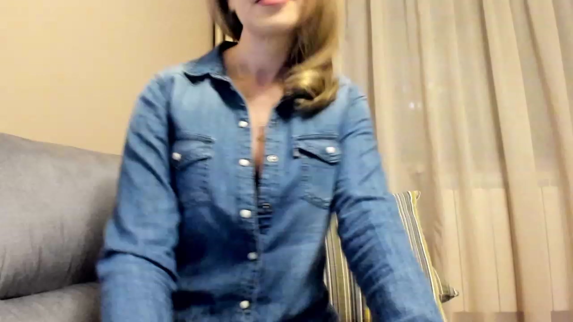 Gallery image thumbnail from Lu126's myfreecams stream on, 02/11/2023, 23:46 image 16 of 20
