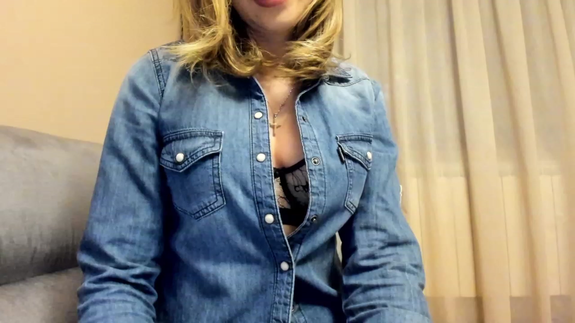 Gallery image thumbnail from Lu126's myfreecams stream on, 02/12/2023, 24:51 image 2 of 20