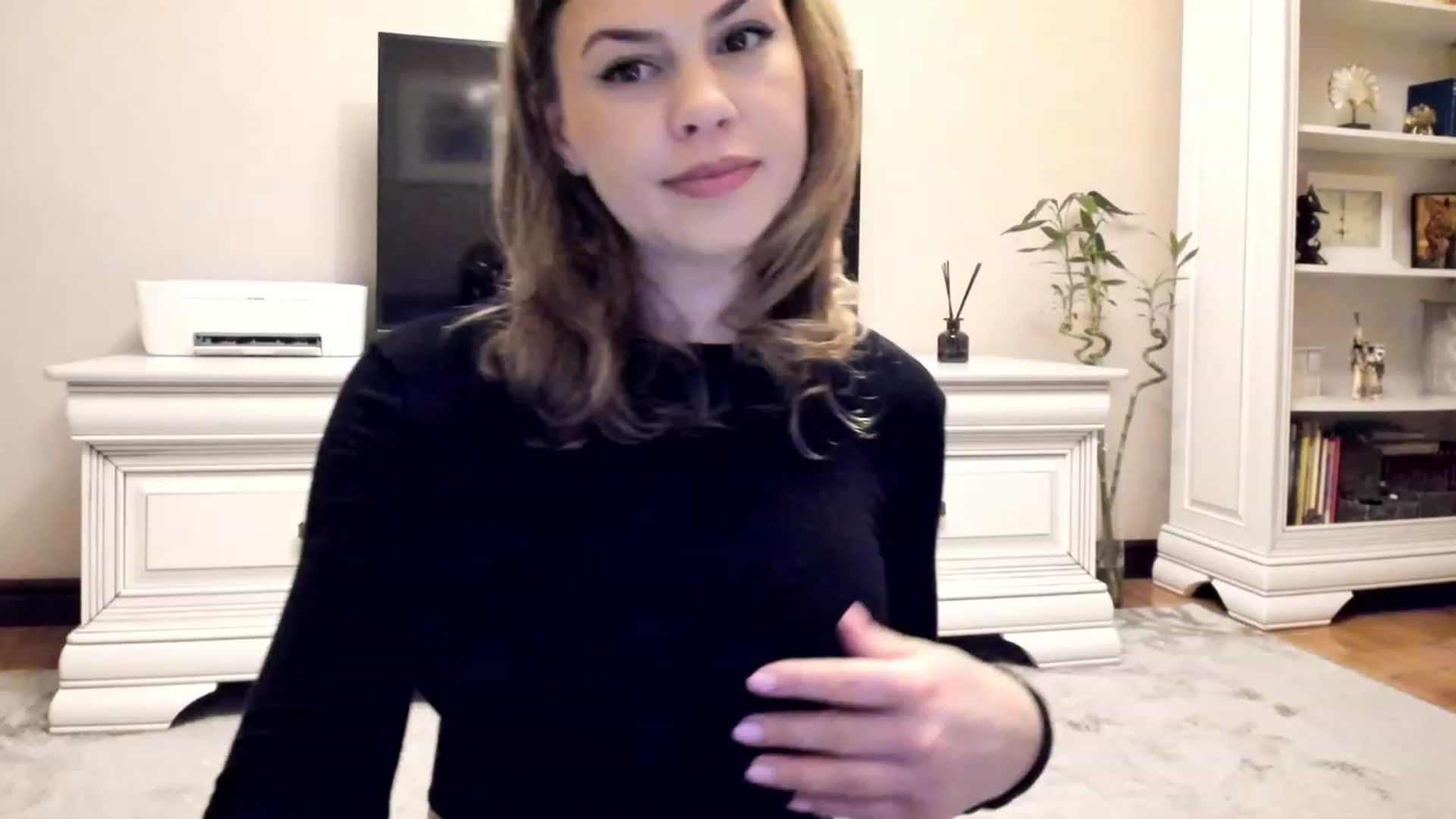 Gallery image thumbnail from Lu126's myfreecams stream on, 02/20/2023, 05:06 image 11 of 20