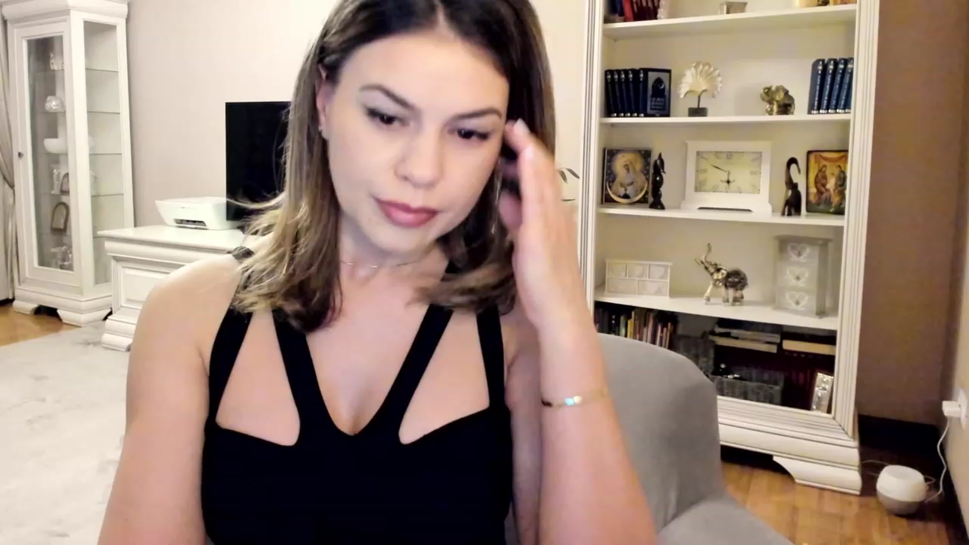 Gallery image thumbnail from Lu126's myfreecams stream on, 03/09/2023, 04:55 image 4 of 20