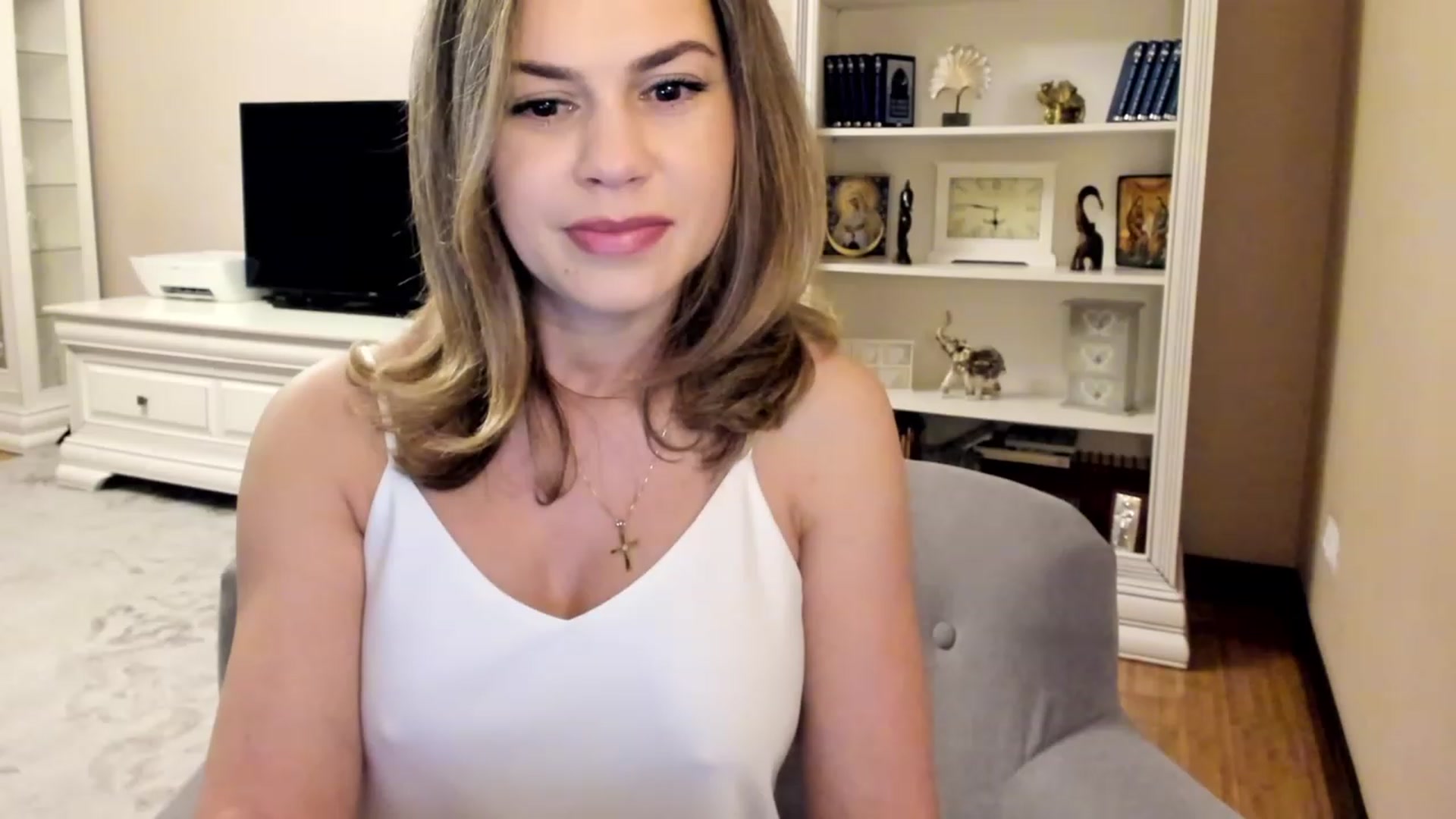 Gallery image thumbnail from Lu126's myfreecams stream on, 03/11/2023, 05:19 image 7 of 20