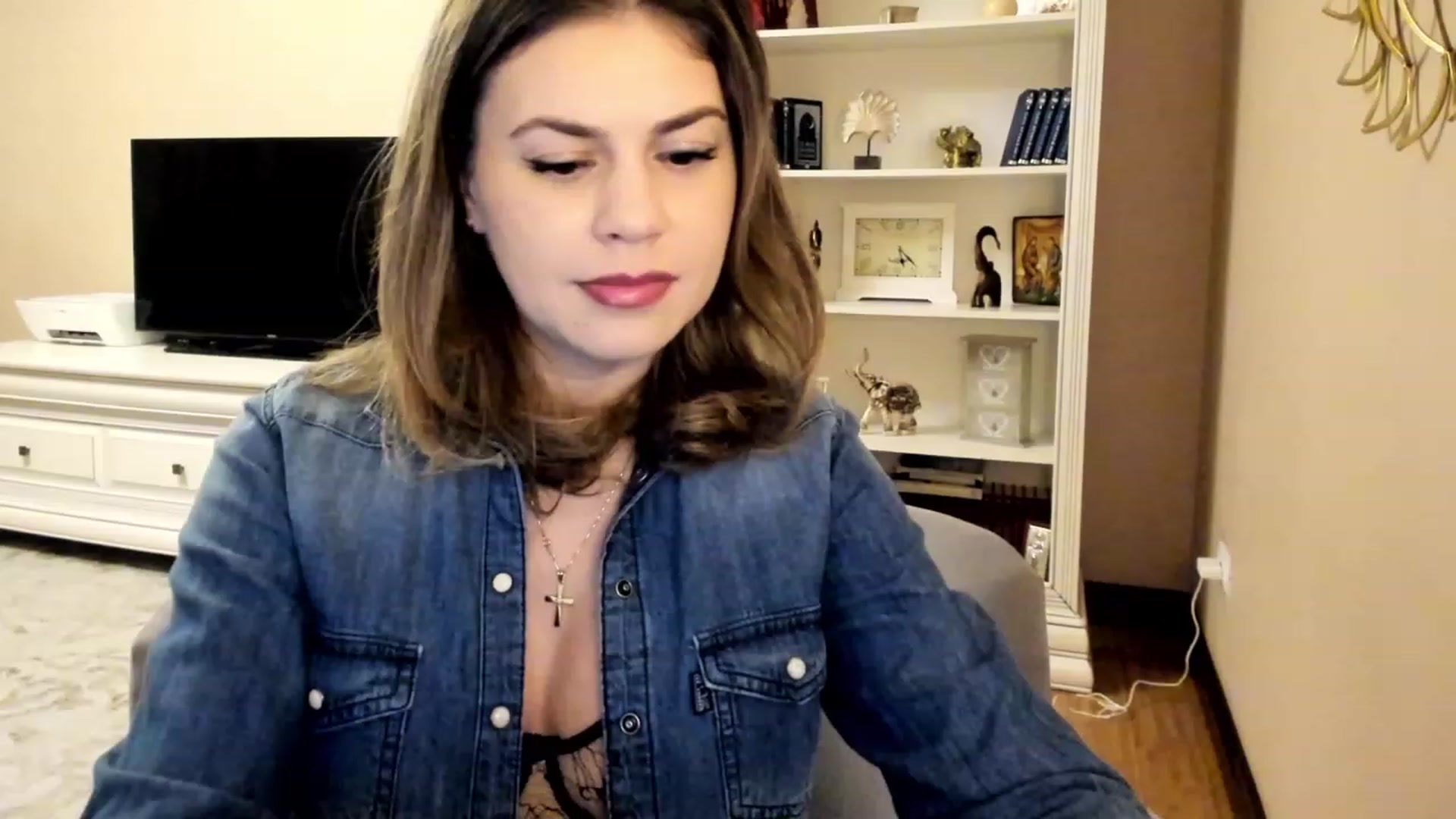 Gallery image thumbnail from Lu126's myfreecams stream on, 03/13/2023, 04:34 image 1 of 20