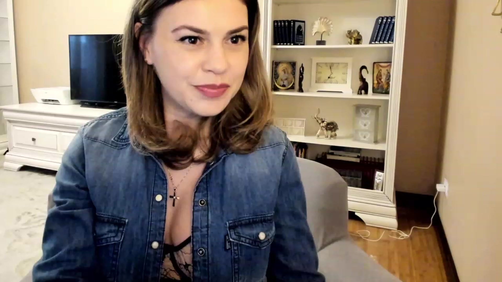 Gallery image thumbnail from Lu126's myfreecams stream on, 03/13/2023, 05:02 image 19 of 20