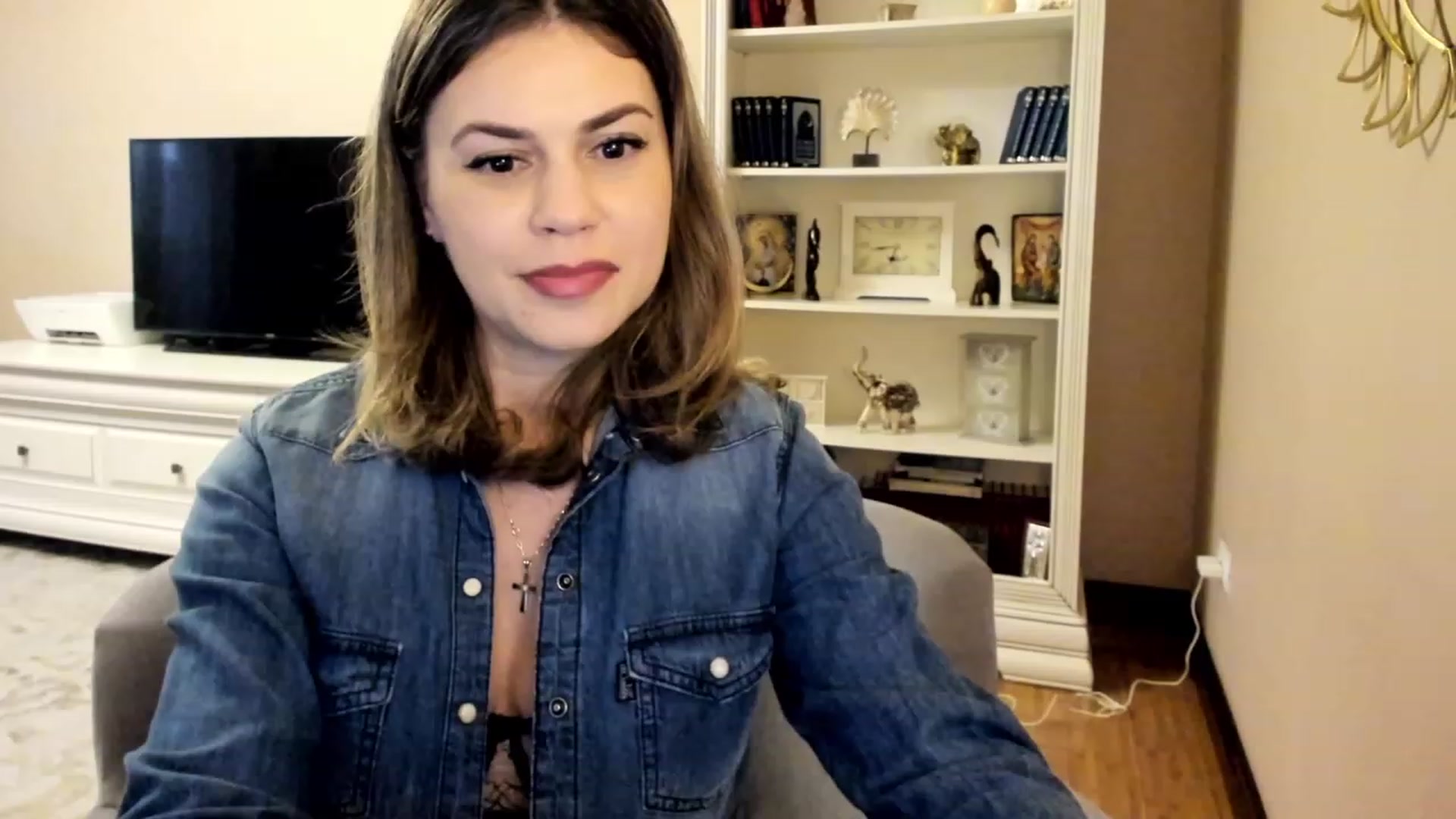 Gallery image thumbnail from Lu126's myfreecams stream on, 03/13/2023, 05:02 image 9 of 20
