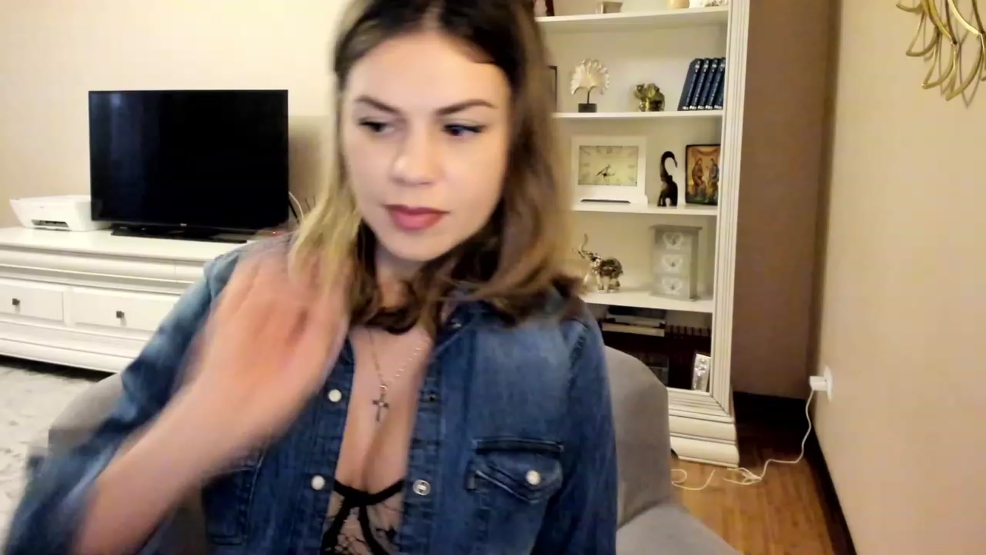 Gallery image thumbnail from Lu126's myfreecams stream on, 03/13/2023, 05:02 image 5 of 20