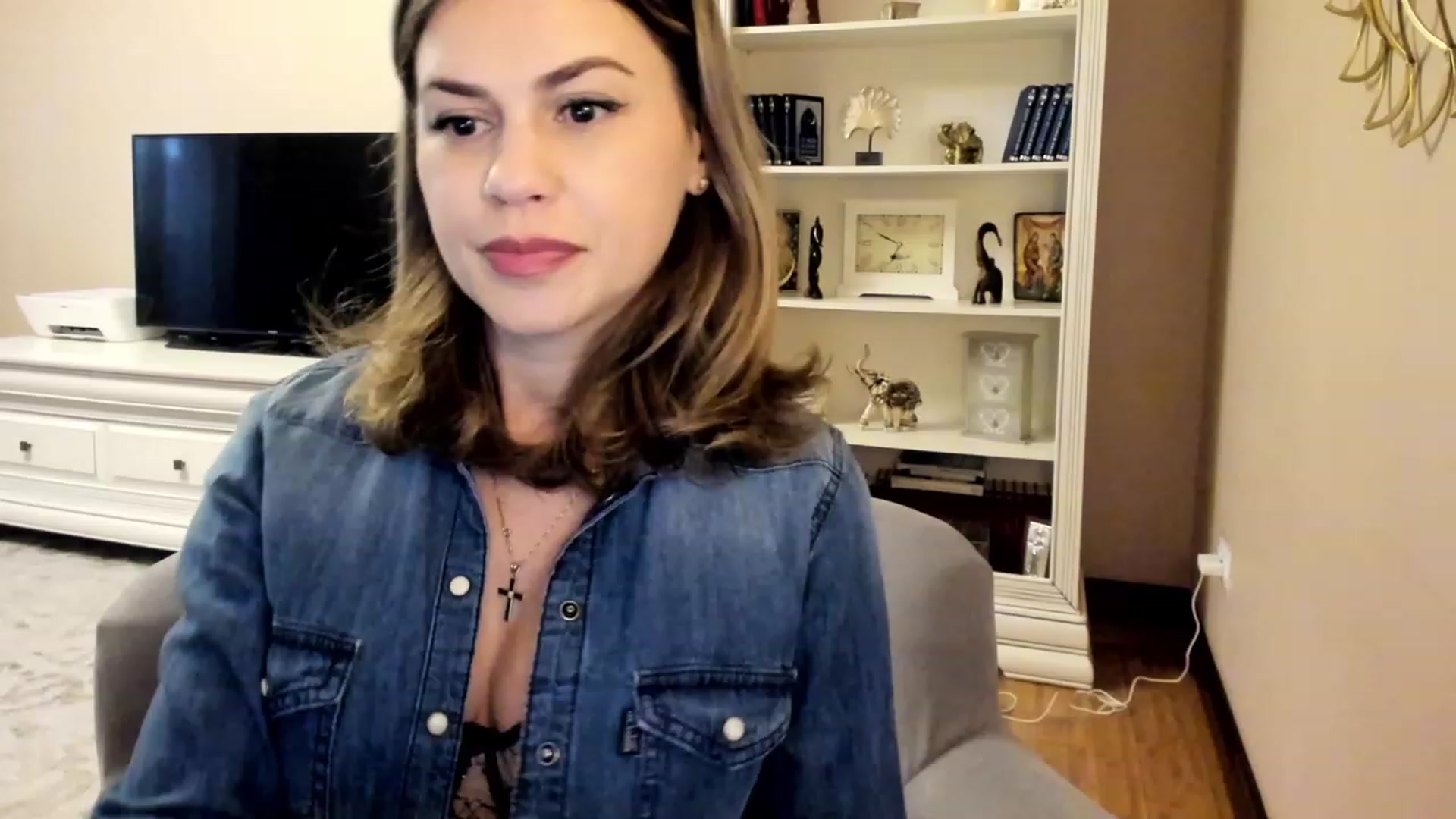 Gallery image thumbnail from Lu126's myfreecams stream on, 03/13/2023, 05:02 image 13 of 20