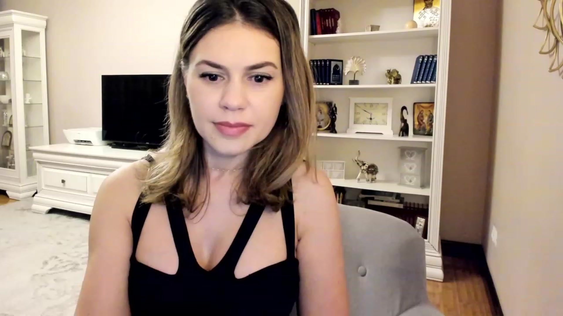 Gallery image thumbnail from Lu126's myfreecams stream on, 03/18/2023, 04:23 image 14 of 20