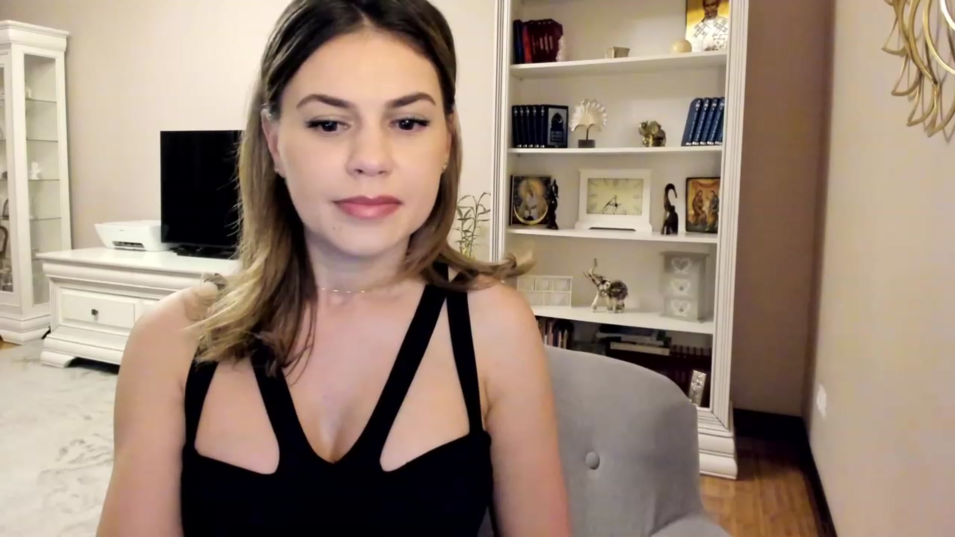 Gallery image thumbnail from Lu126's myfreecams stream on, 03/18/2023, 04:23 image 11 of 20