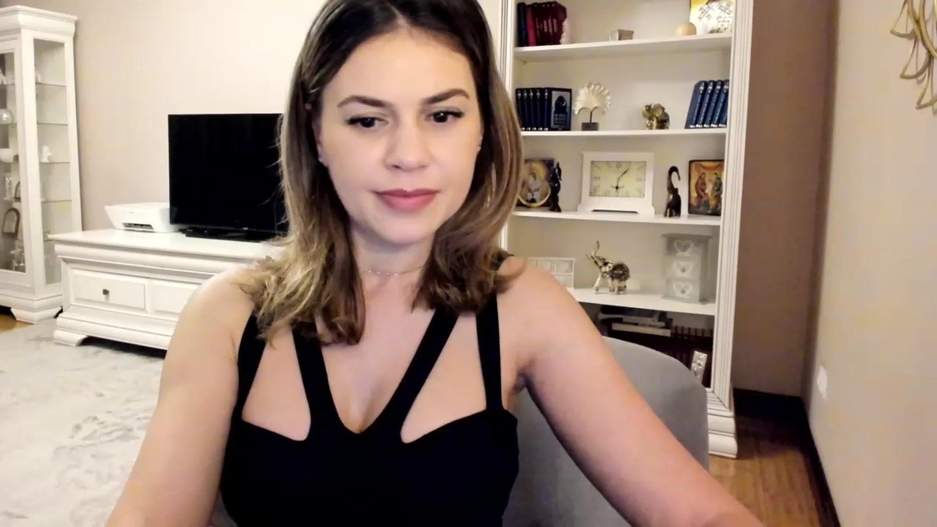 Gallery image thumbnail from Lu126's myfreecams stream on, 03/18/2023, 04:23 image 18 of 20