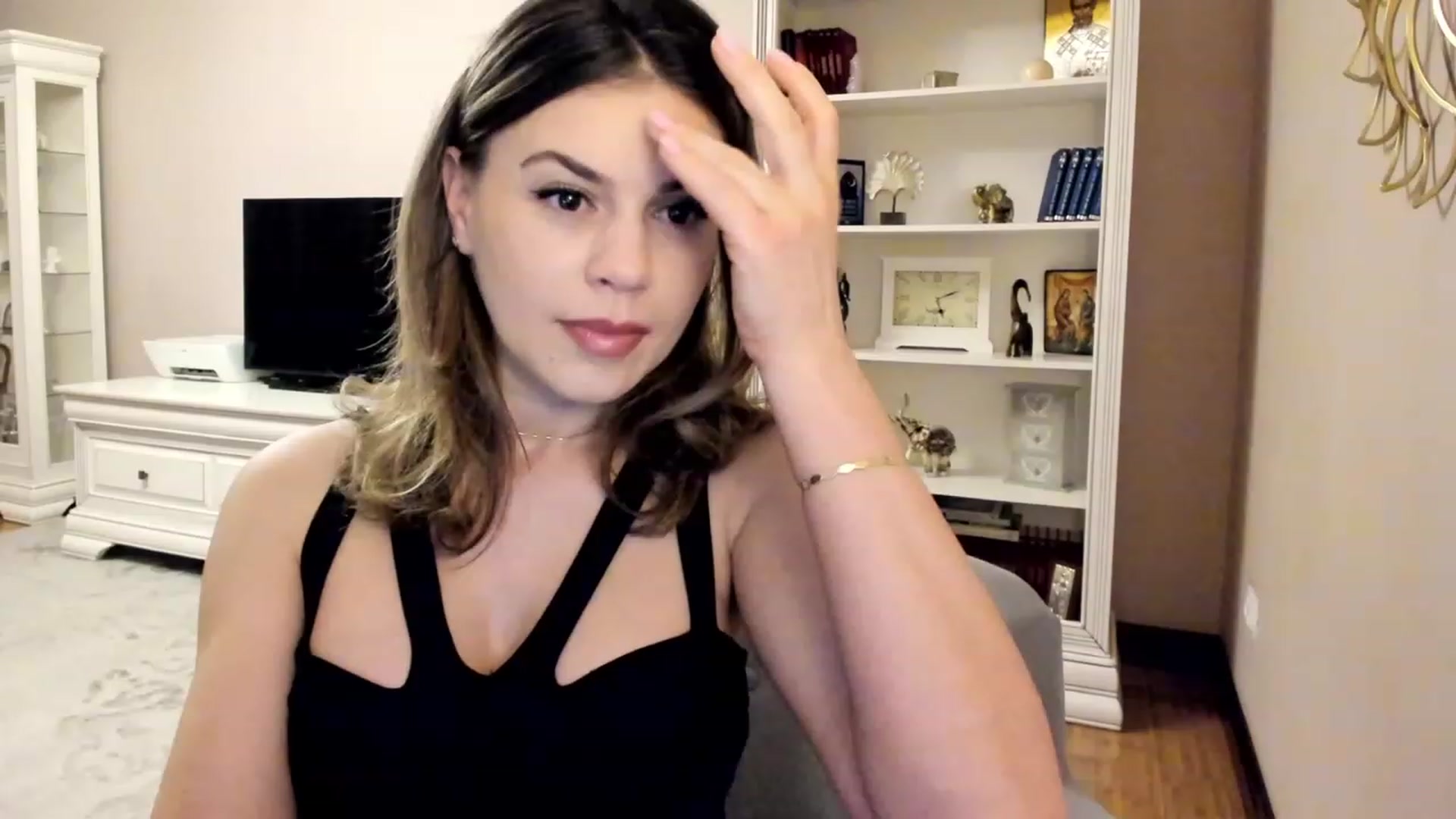 Gallery image thumbnail from Lu126's myfreecams stream on, 03/18/2023, 04:23 image 5 of 20