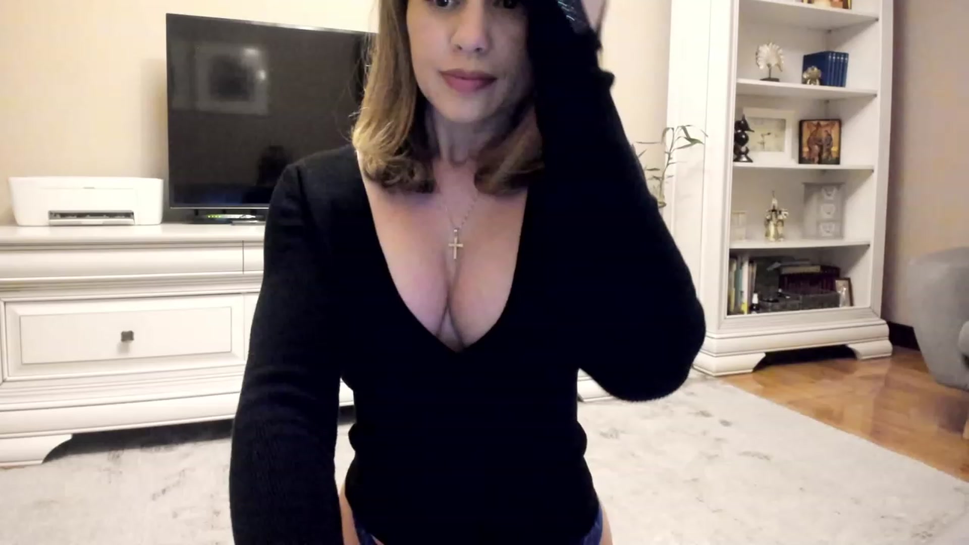 Gallery image thumbnail from Lu126's myfreecams stream on, 03/26/2023, 24:56 image 17 of 20