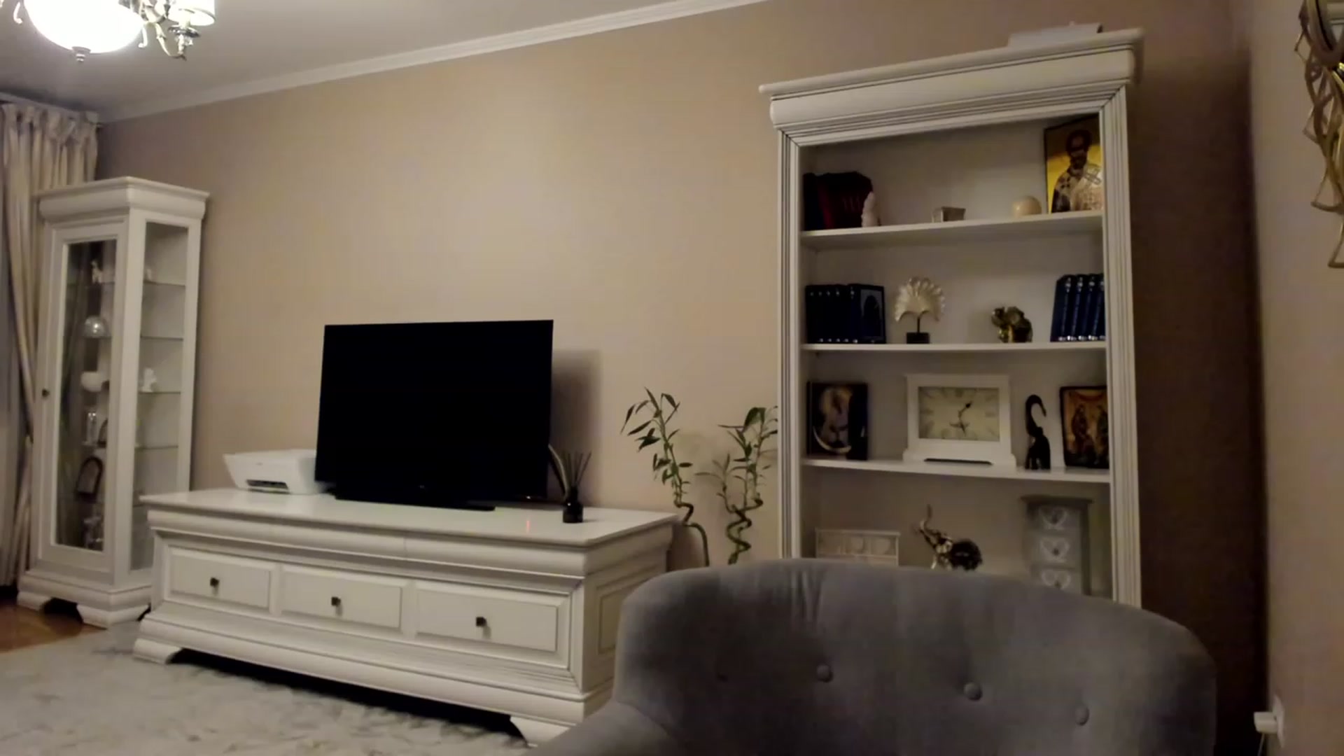 Gallery image thumbnail from Lu126's myfreecams stream on, 04/01/2023, 22:43 image 18 of 20