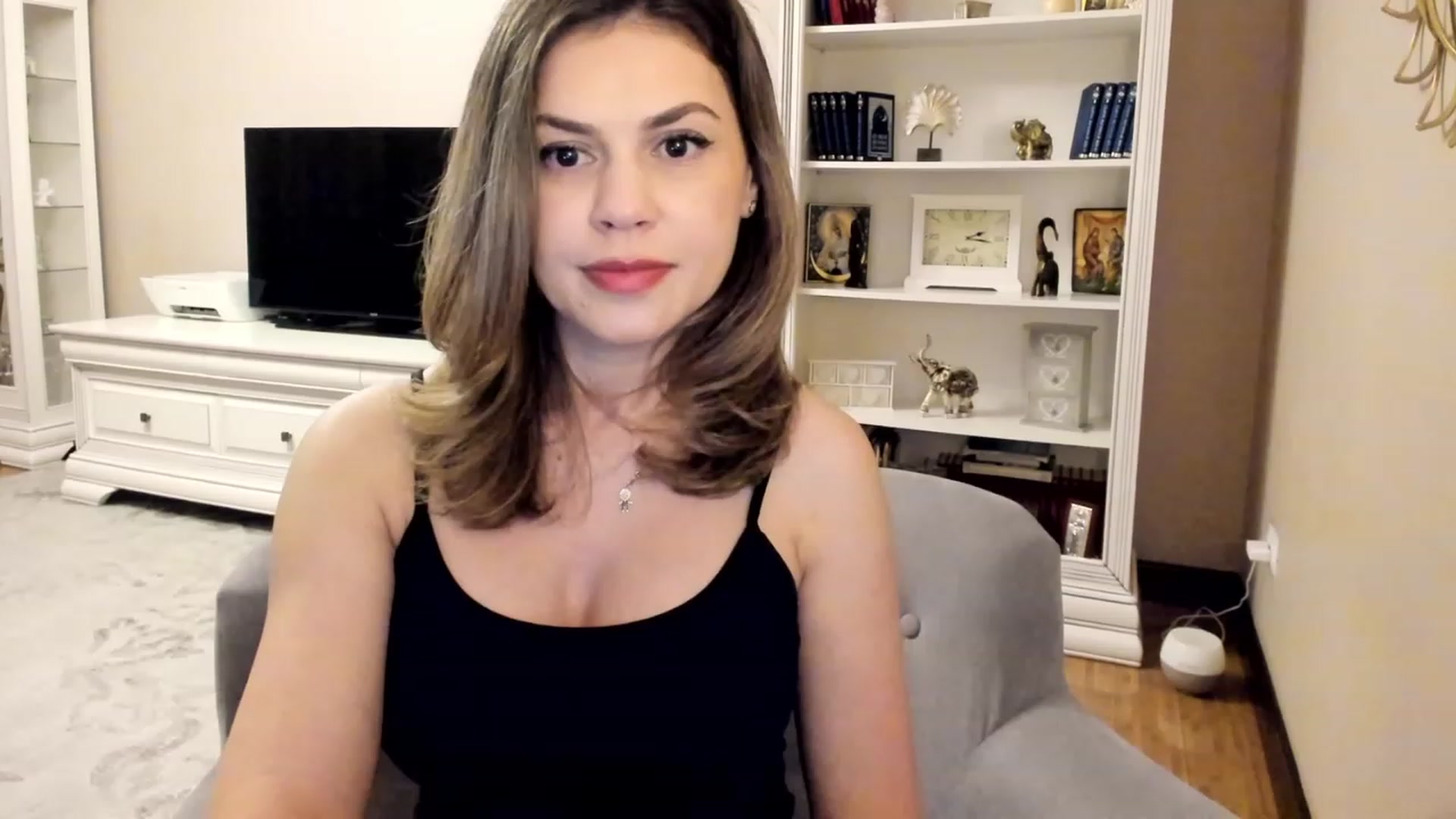 Gallery image thumbnail from Lu126's myfreecams stream on, 04/01/2023, 23:43 image 1 of 20