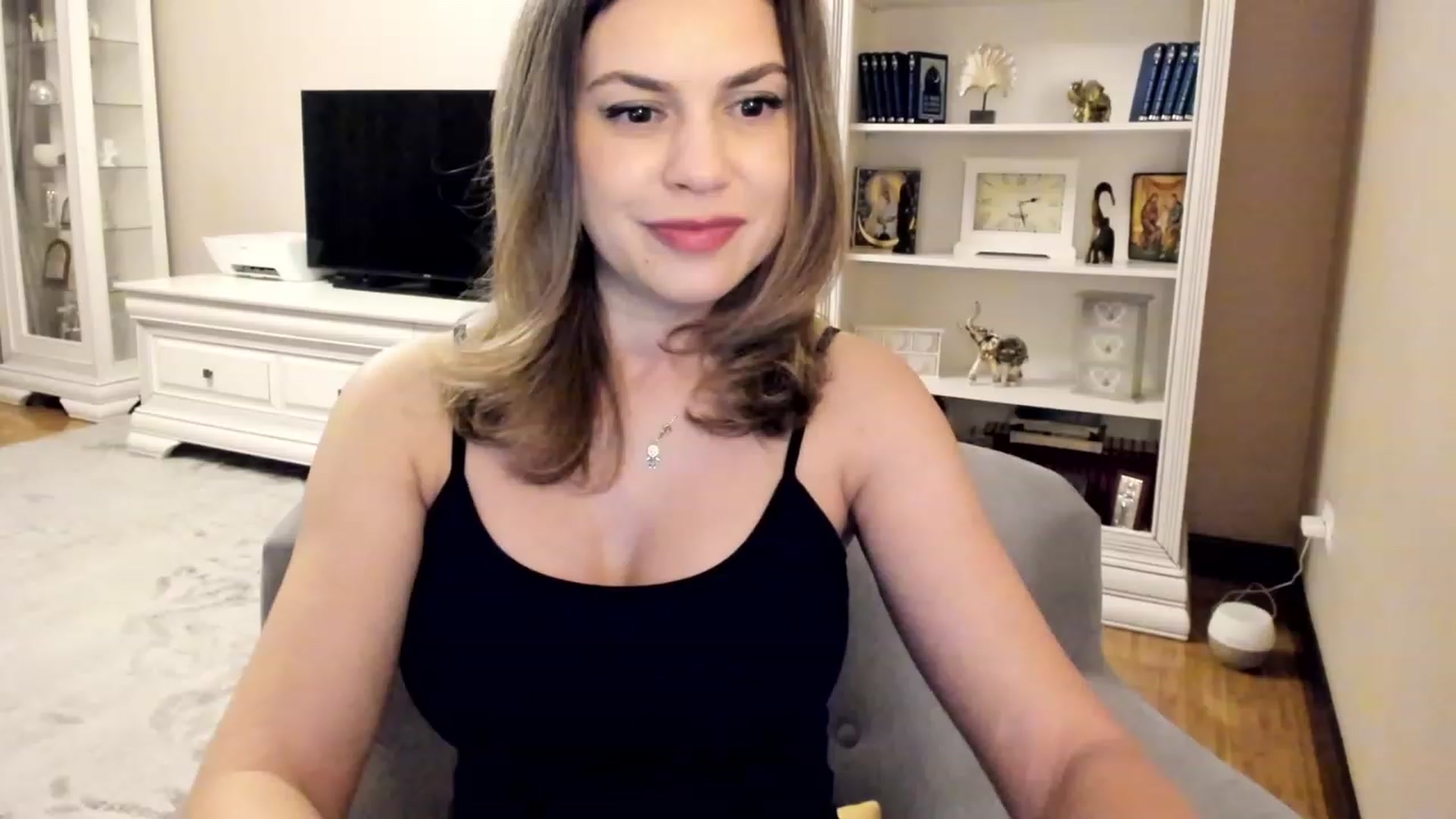 Gallery image thumbnail from Lu126's myfreecams stream on, 04/01/2023, 23:43 image 9 of 20