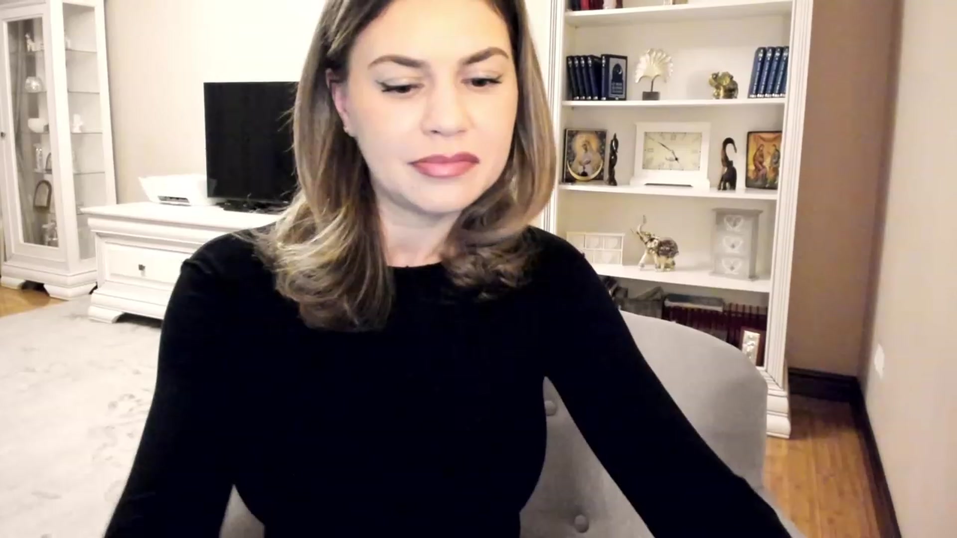 Gallery image thumbnail from Lu126's myfreecams stream on, 04/09/2023, 02:46 image 5 of 20