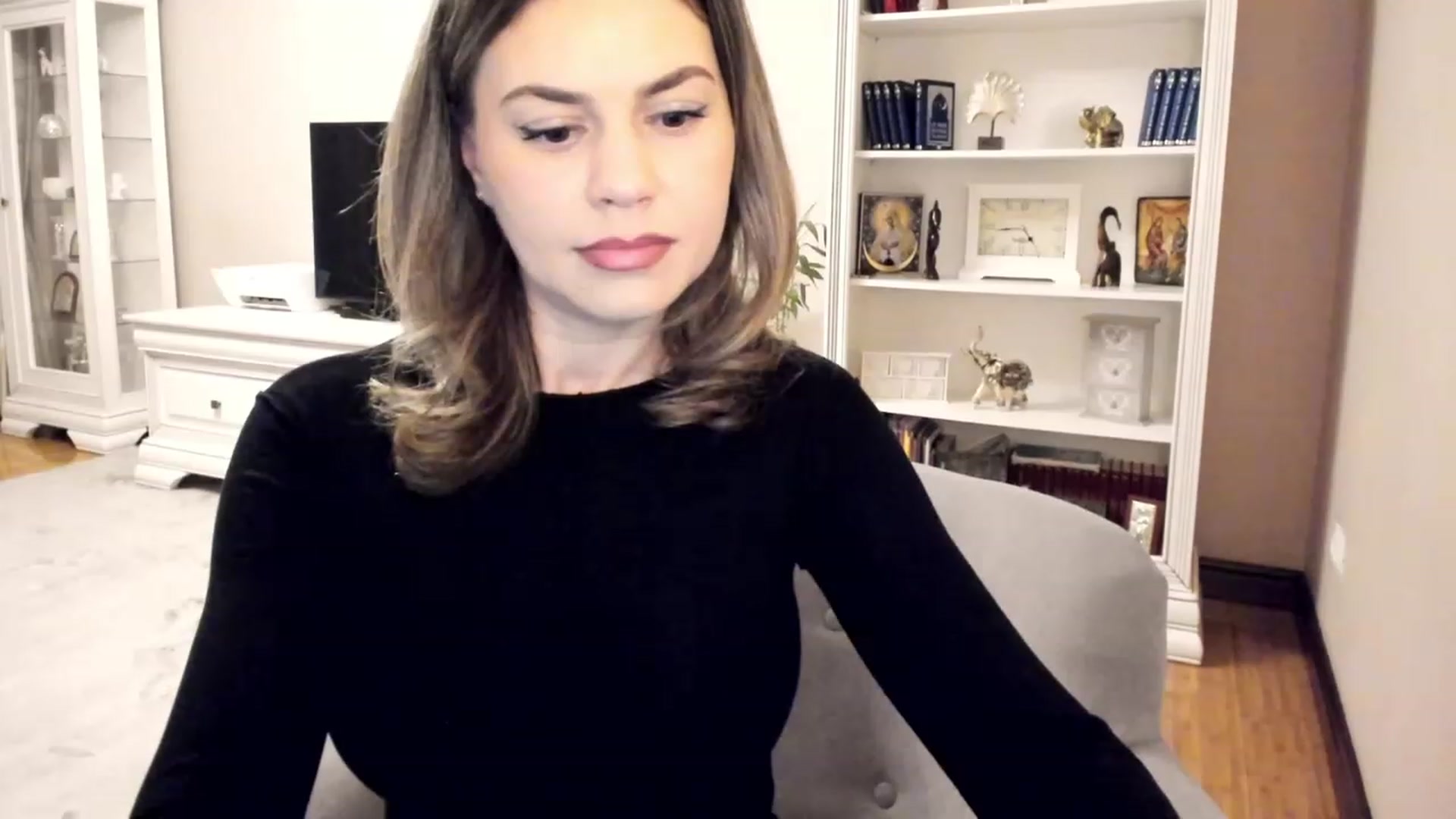 Gallery image thumbnail from Lu126's myfreecams stream on, 04/09/2023, 02:46 image 3 of 20