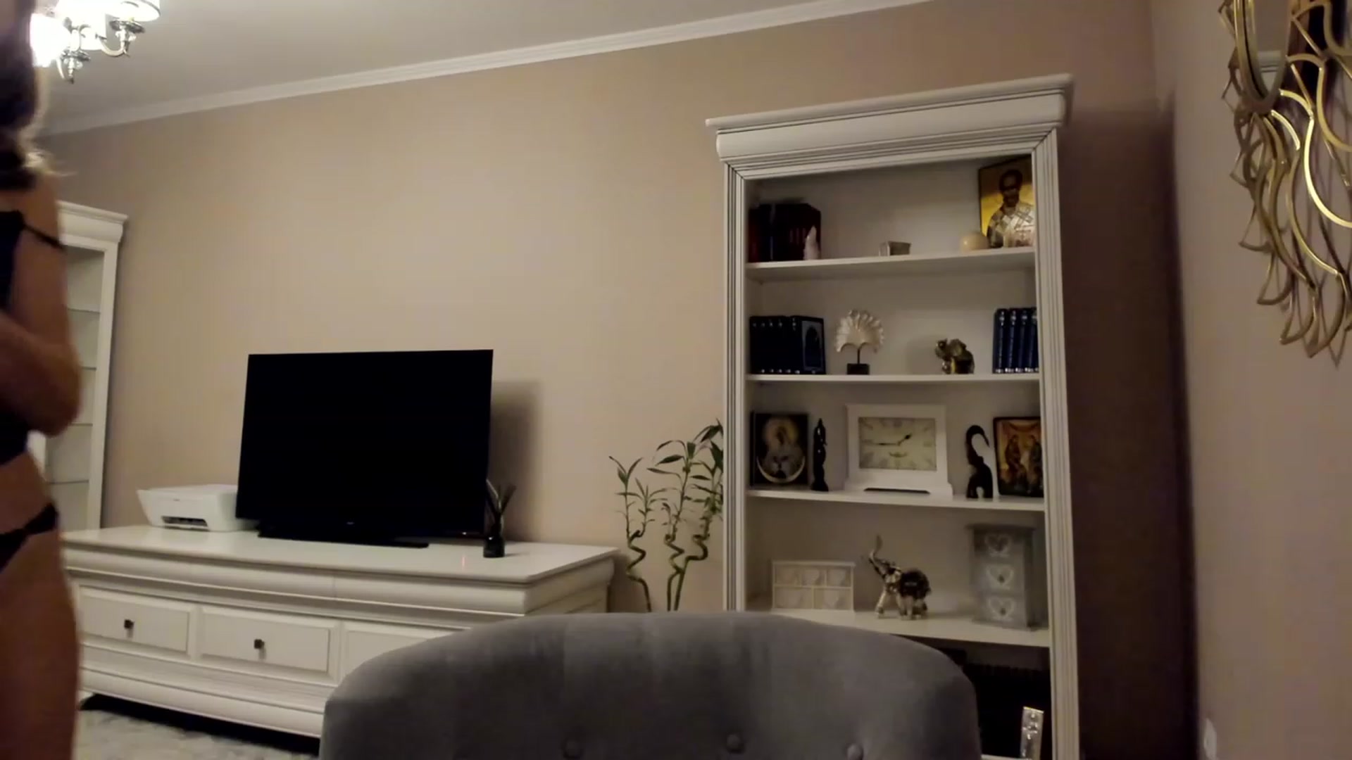 Gallery image thumbnail from Lu126's myfreecams stream on, 04/16/2023, 24:15 image 10 of 20