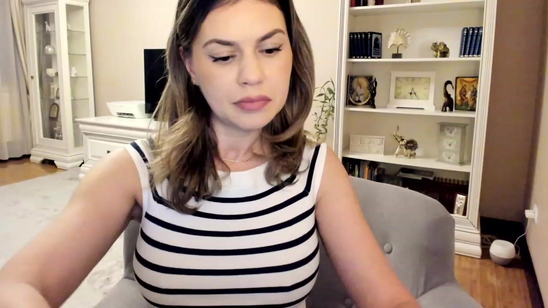 Gallery image thumbnail from Lu126's myfreecams stream on, 04/19/2023, 03:55 image 15 of 20