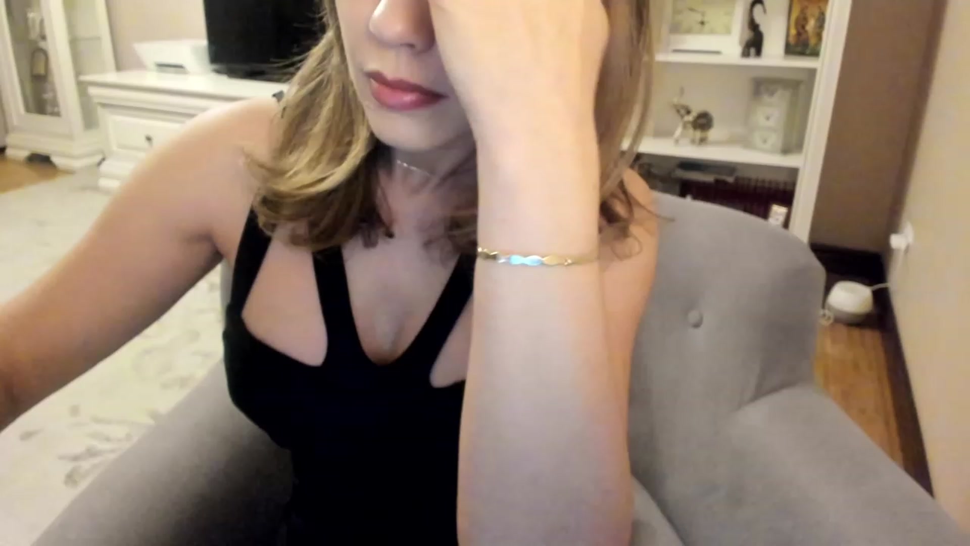 Gallery image thumbnail from Lu126's myfreecams stream on, 04/25/2023, 03:38 image 12 of 20