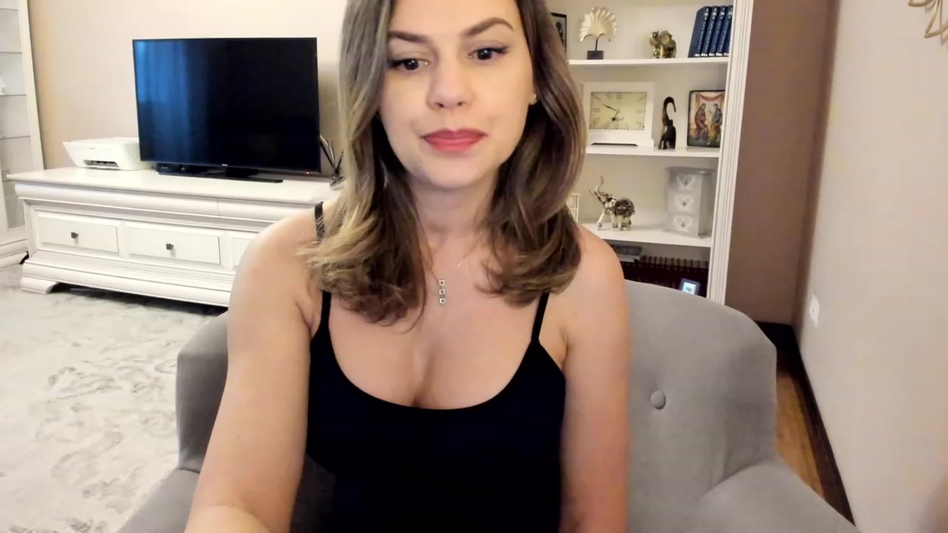 Gallery image thumbnail from Lu126's myfreecams stream on, 04/28/2023, 03:57 image 18 of 20