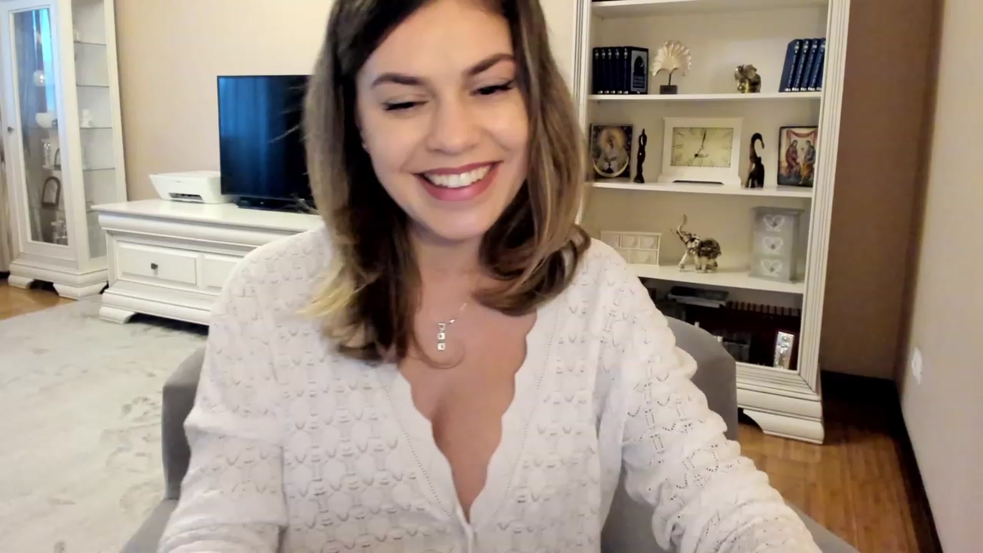 Gallery image thumbnail from Lu126's myfreecams stream on, 04/29/2023, 04:32 image 1 of 20