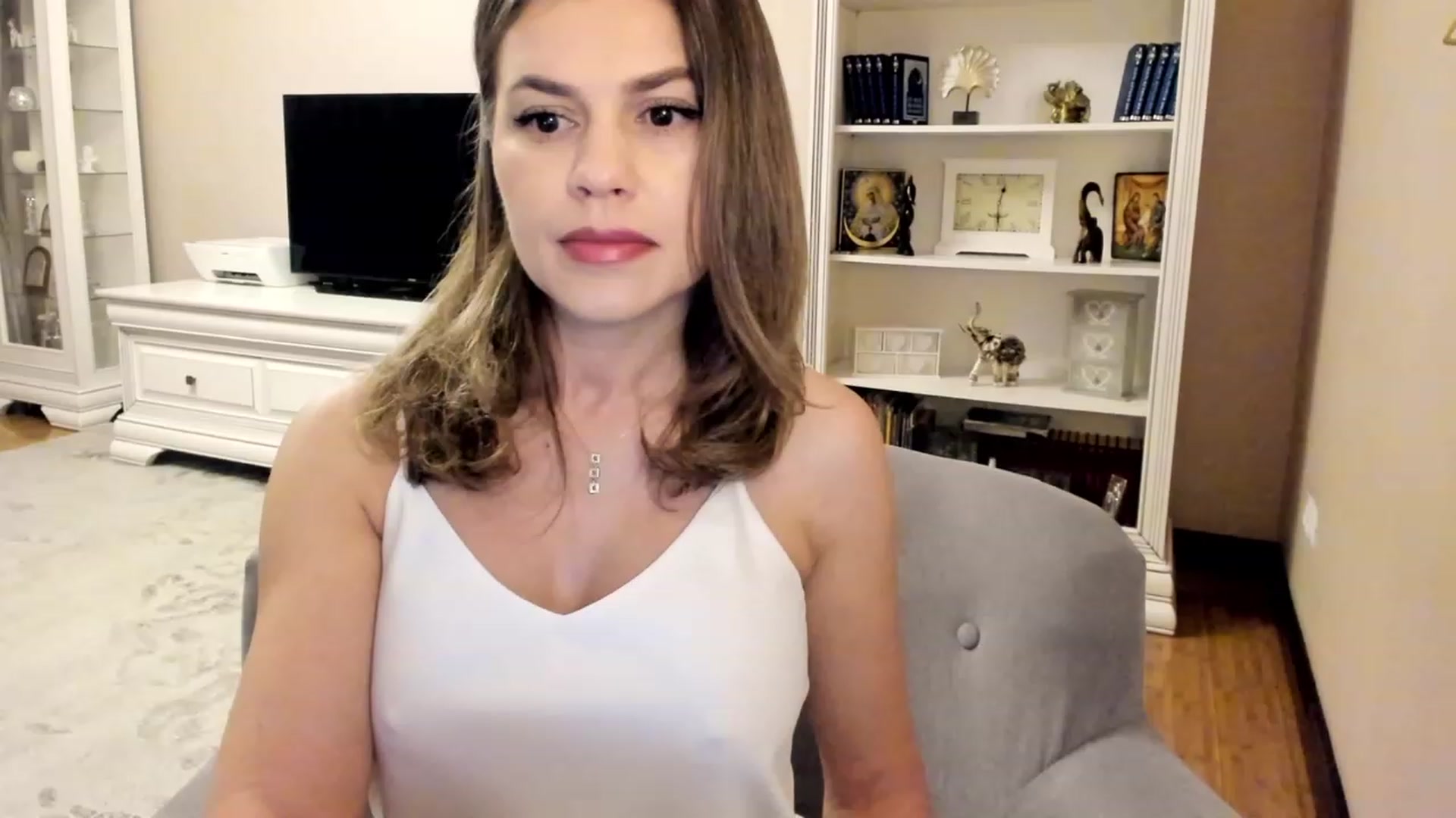 Gallery image thumbnail from Lu126's myfreecams stream on, 04/30/2023, 22:10 image 5 of 20