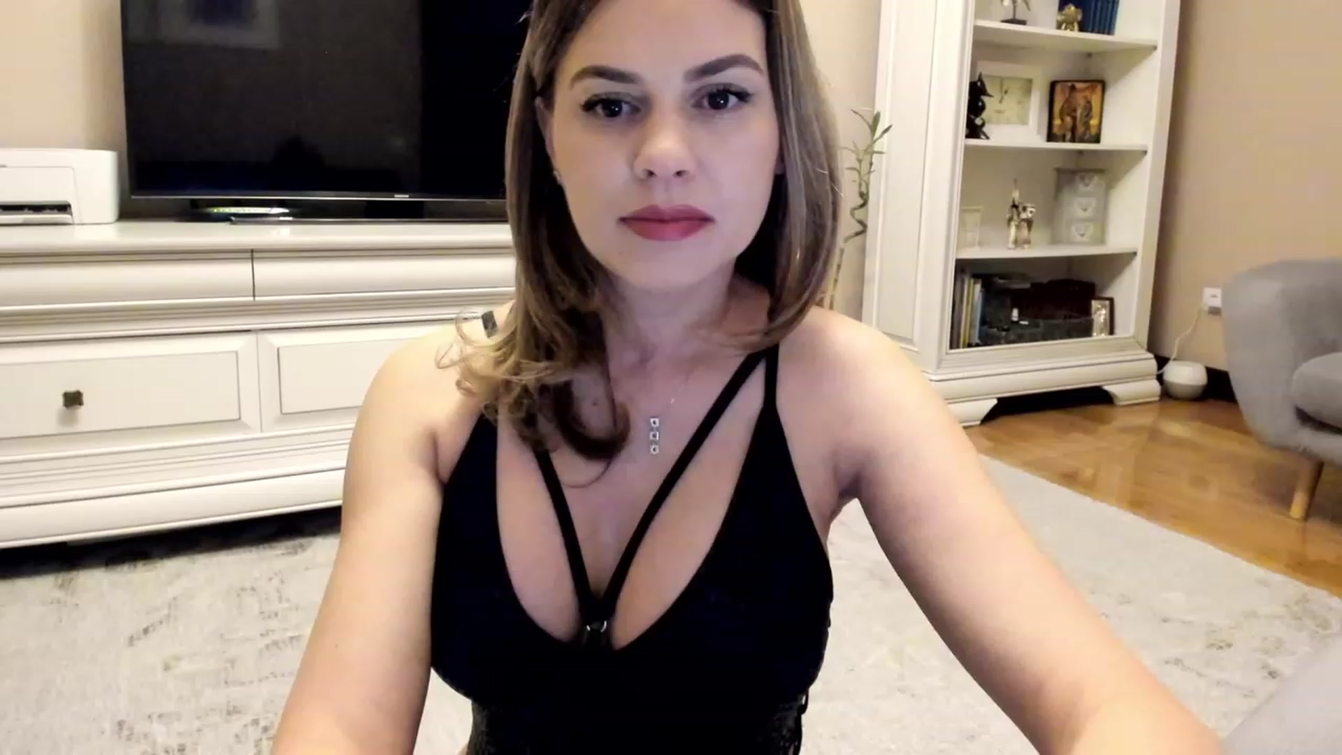 Gallery image thumbnail from Lu126's myfreecams stream on, 05/07/2023, 22:21 image 7 of 20