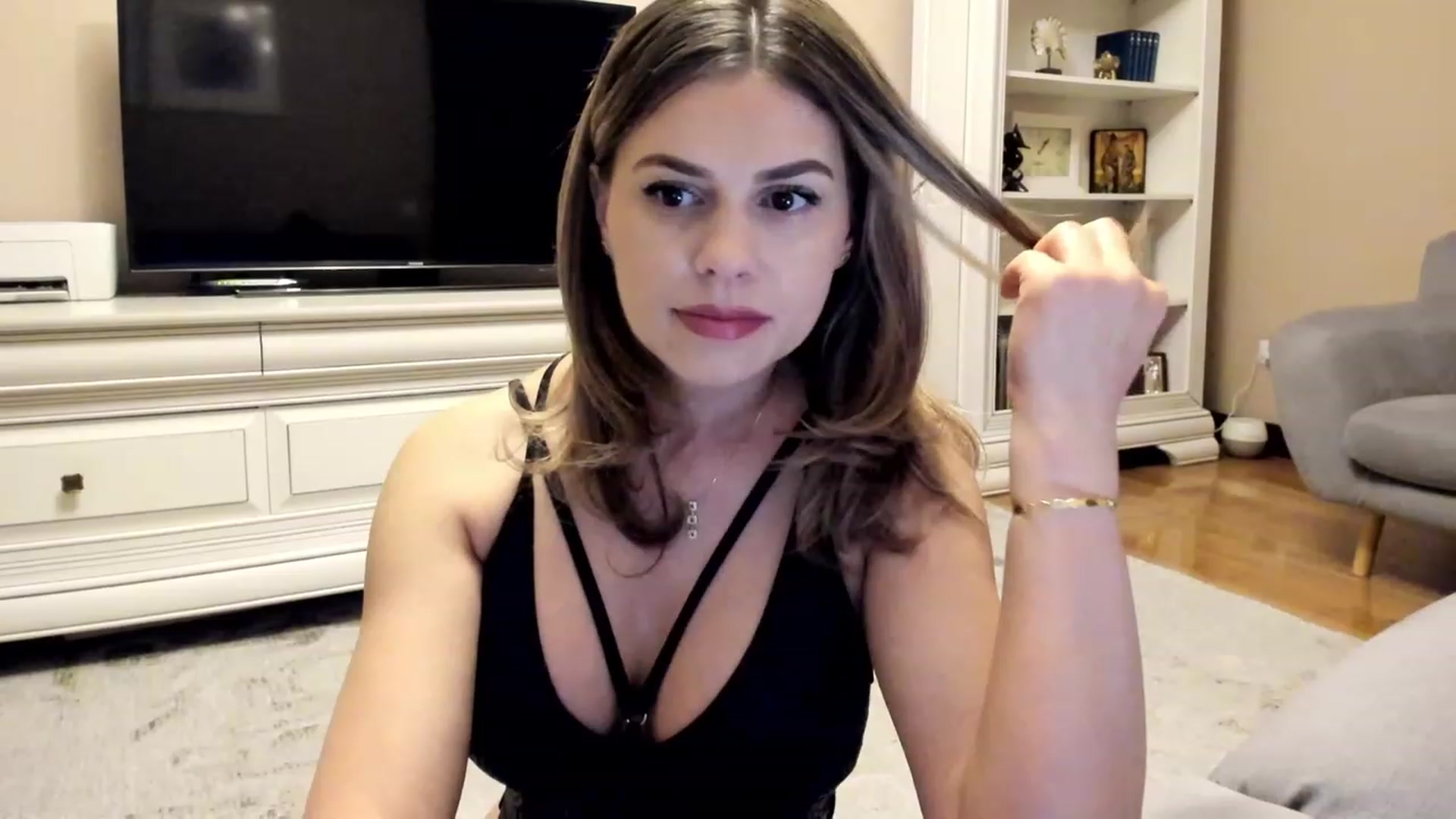 Gallery image thumbnail from Lu126's myfreecams stream on, 05/07/2023, 22:21 image 12 of 20