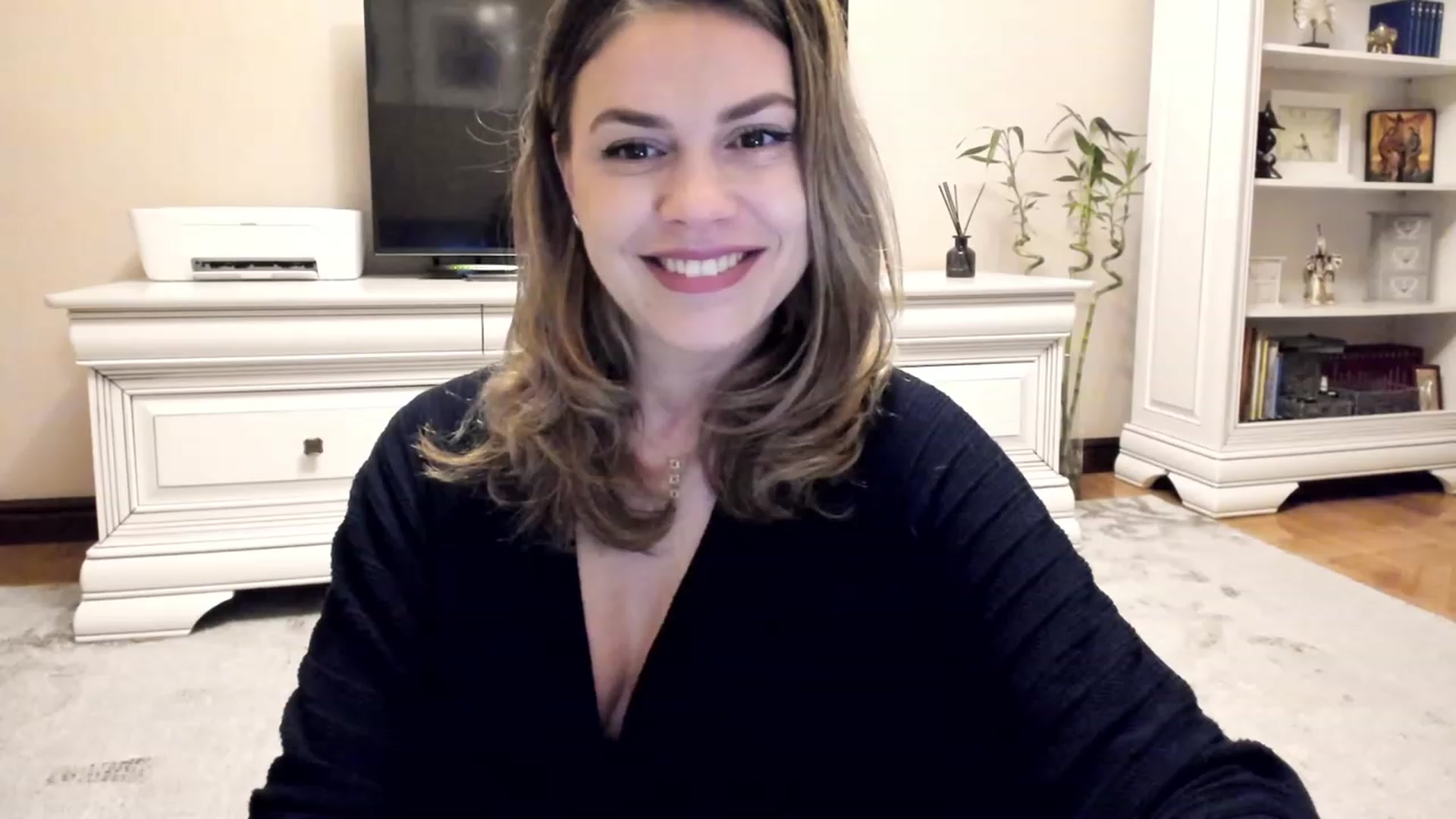 Gallery image thumbnail from Lu126's myfreecams stream on, 05/18/2023, 04:04 image 2 of 20