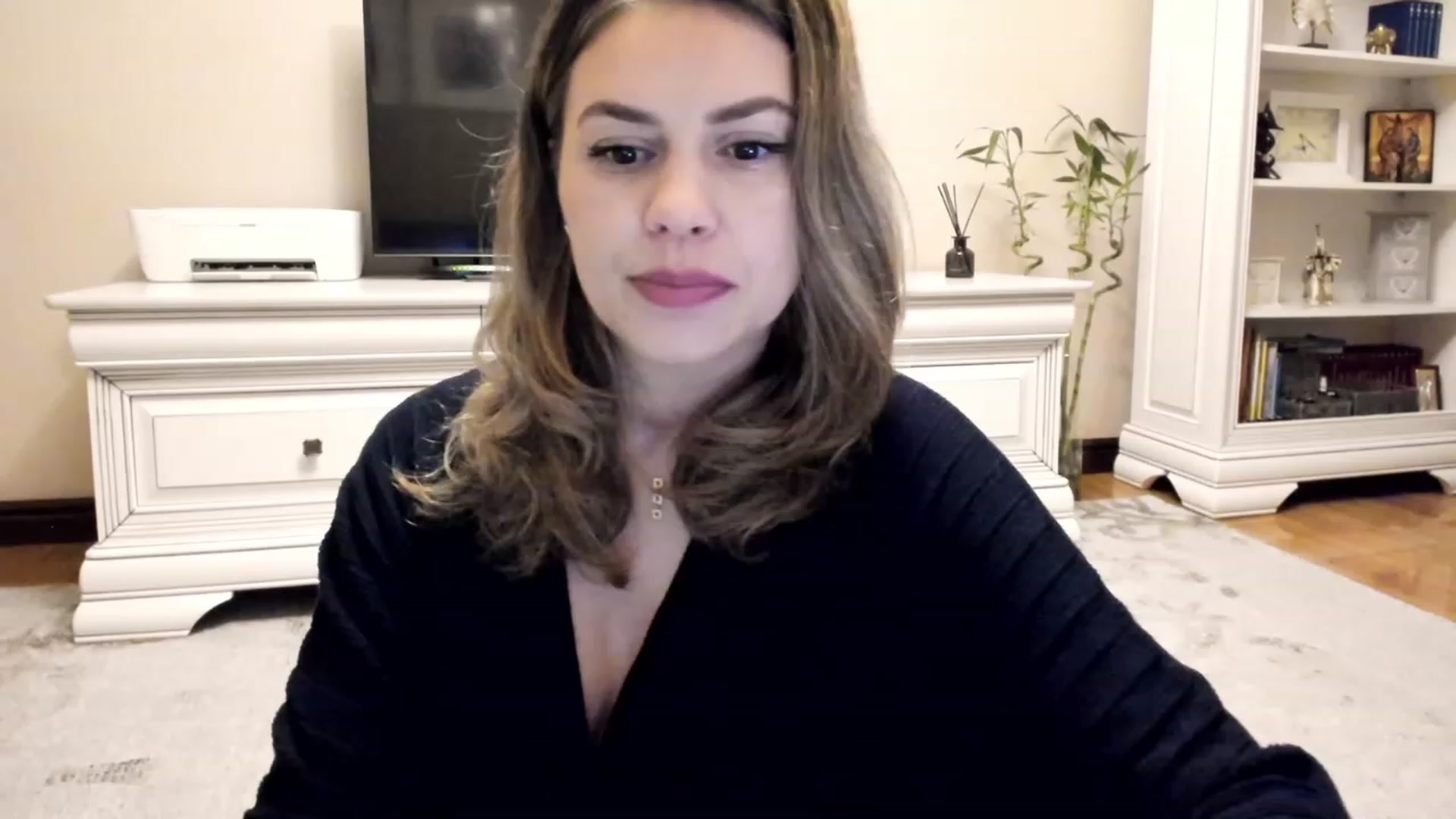 Gallery image thumbnail from Lu126's myfreecams stream on, 05/18/2023, 04:04 image 1 of 20