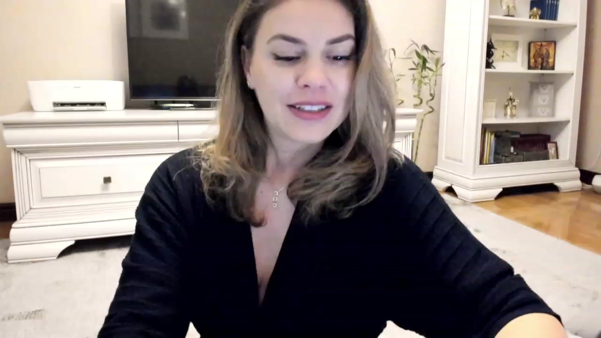 Gallery image thumbnail from Lu126's myfreecams stream on, 05/18/2023, 04:04 image 13 of 20
