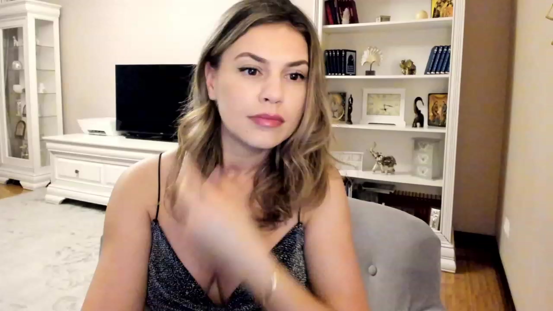 Gallery image thumbnail from Lu126's myfreecams stream on, 06/16/2023, 02:42 image 14 of 20