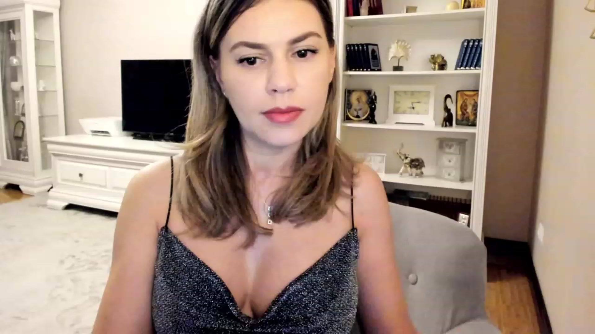 Gallery image thumbnail from Lu126's myfreecams stream on, 07/11/2023, 02:35 image 4 of 20