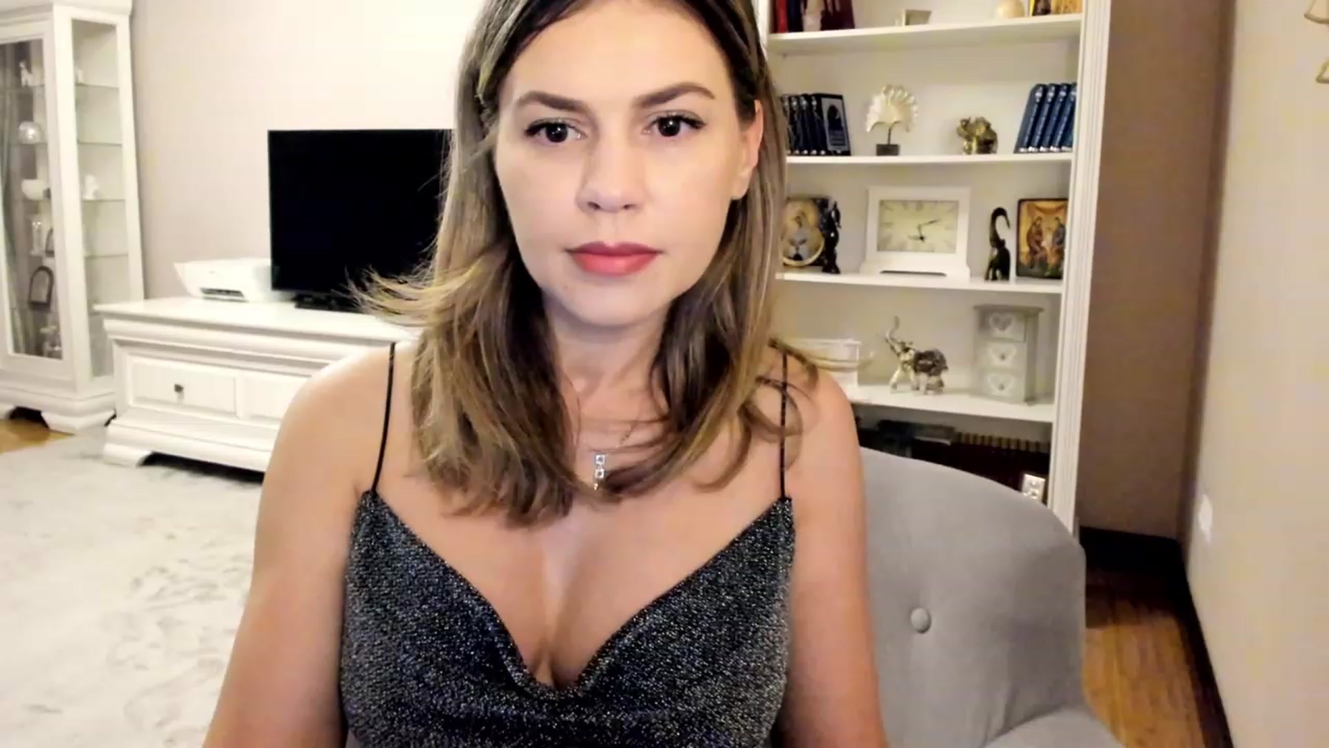 Gallery image thumbnail from Lu126's myfreecams stream on, 07/11/2023, 02:35 image 2 of 20