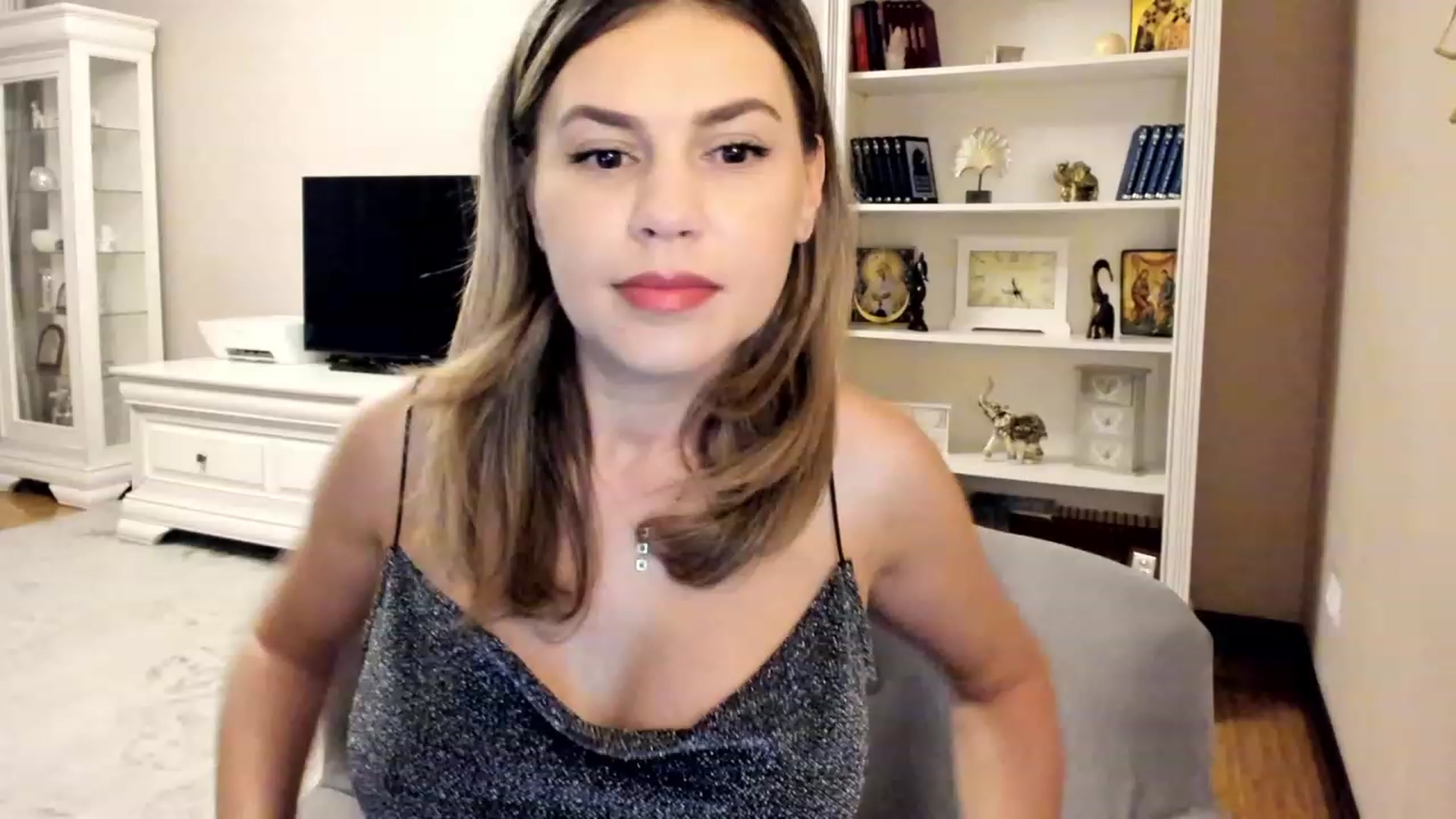 Gallery image thumbnail from Lu126's myfreecams stream on, 07/11/2023, 02:35 image 14 of 20