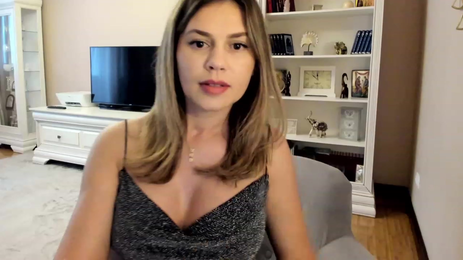 Gallery image thumbnail from Lu126's myfreecams stream on, 07/11/2023, 10:18 image 6 of 20