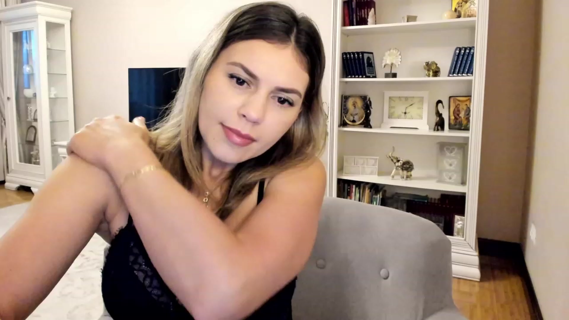 Gallery image thumbnail from Lu126's myfreecams stream on, 07/13/2023, 03:41 image 11 of 20