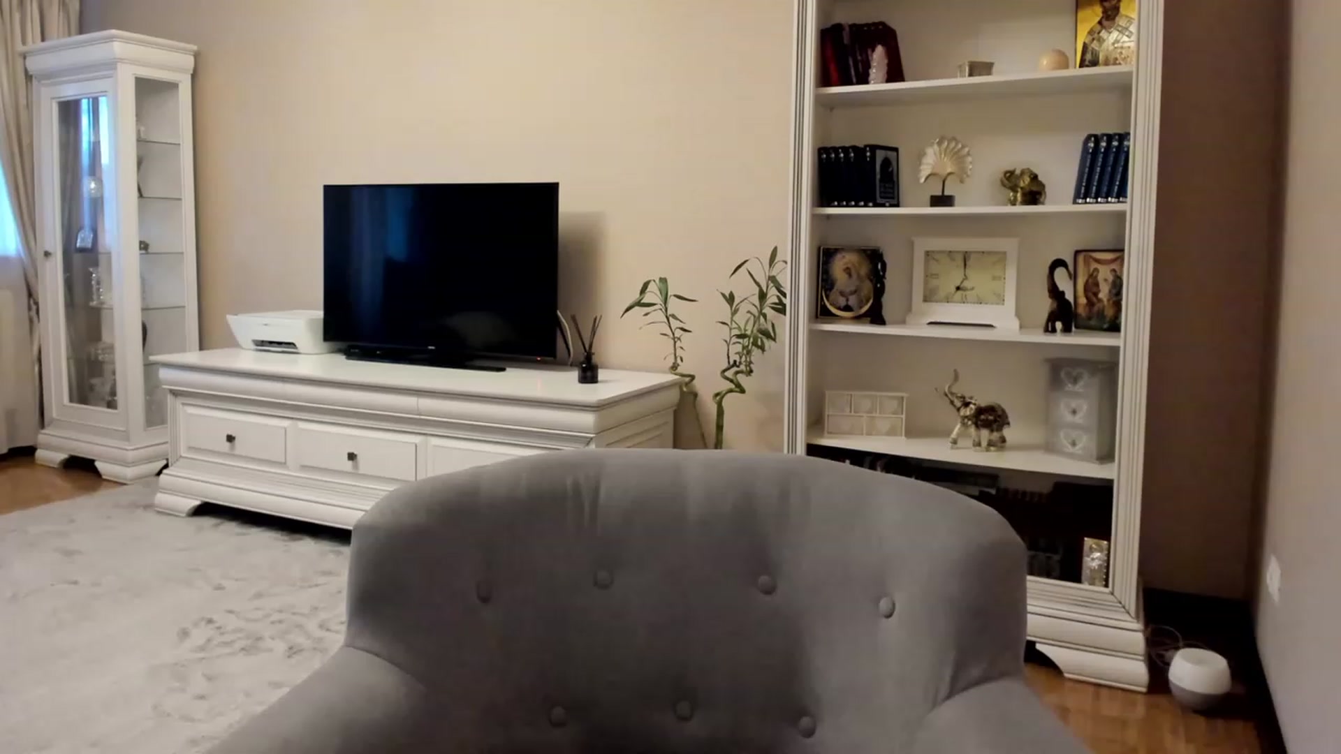 Gallery image thumbnail from Lu126's myfreecams stream on, 07/19/2023, 04:07 image 12 of 20
