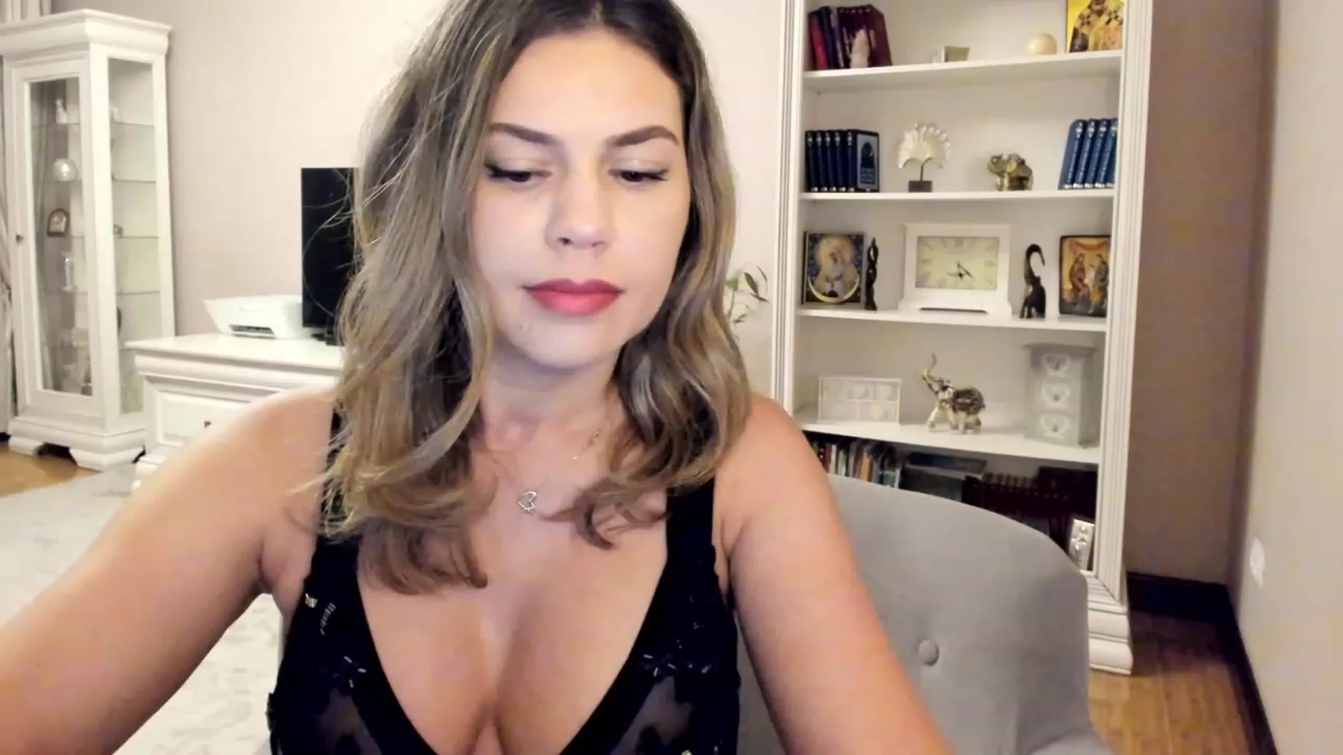 Gallery image thumbnail from Lu126's myfreecams stream on, 07/27/2023, 02:35 image 10 of 20