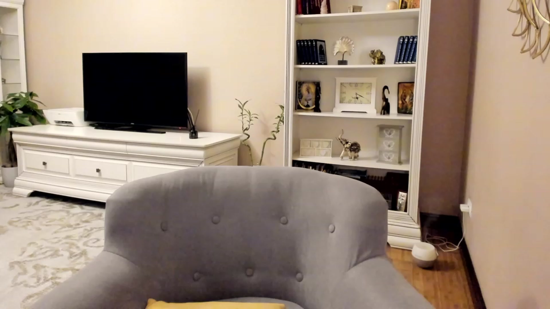 Gallery image thumbnail from Lu126's myfreecams stream on, 09/11/2023, 03:17 image 9 of 20