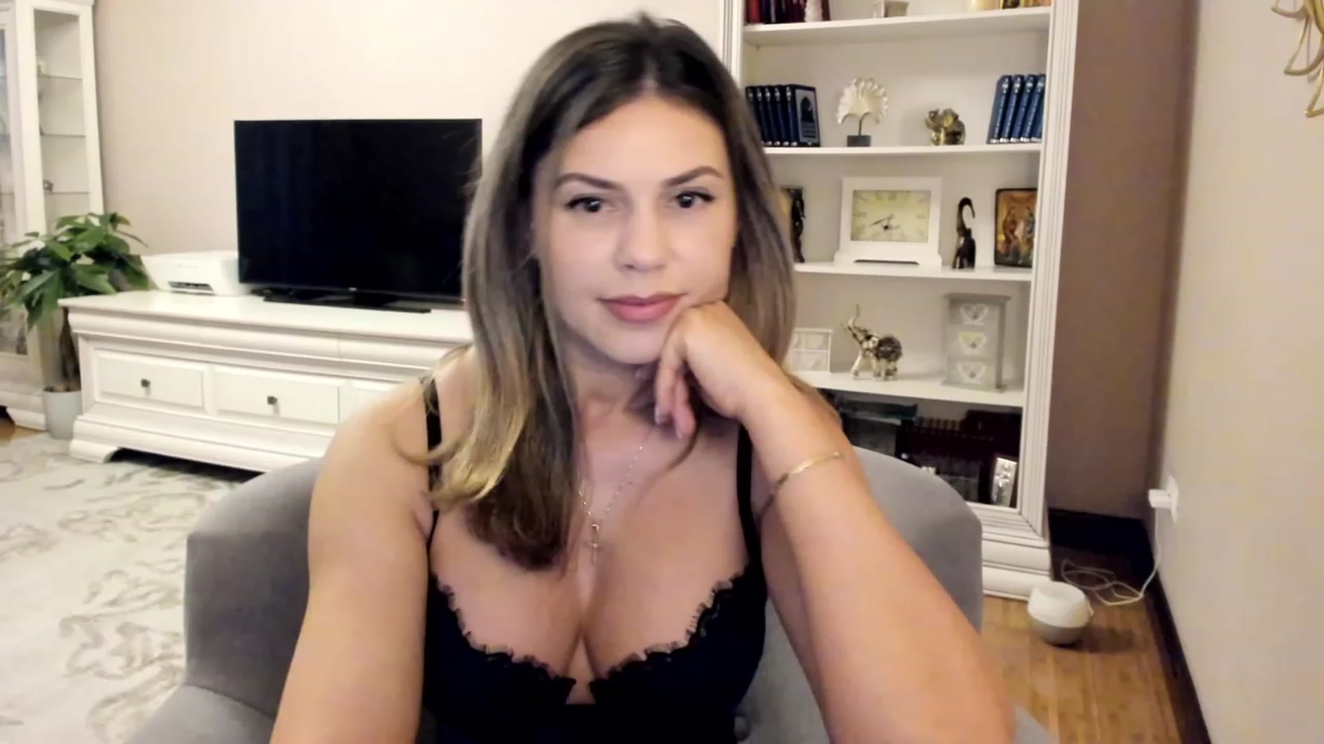 Gallery image thumbnail from Lu126's myfreecams stream on, 09/11/2023, 04:22 image 4 of 20