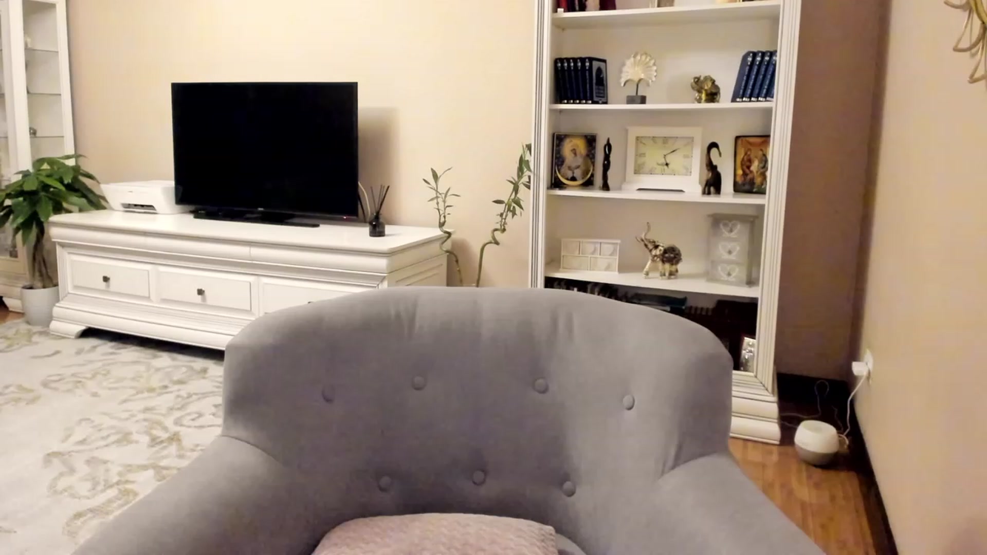 Gallery image thumbnail from Lu126's myfreecams stream on, 09/16/2023, 03:24 image 6 of 20