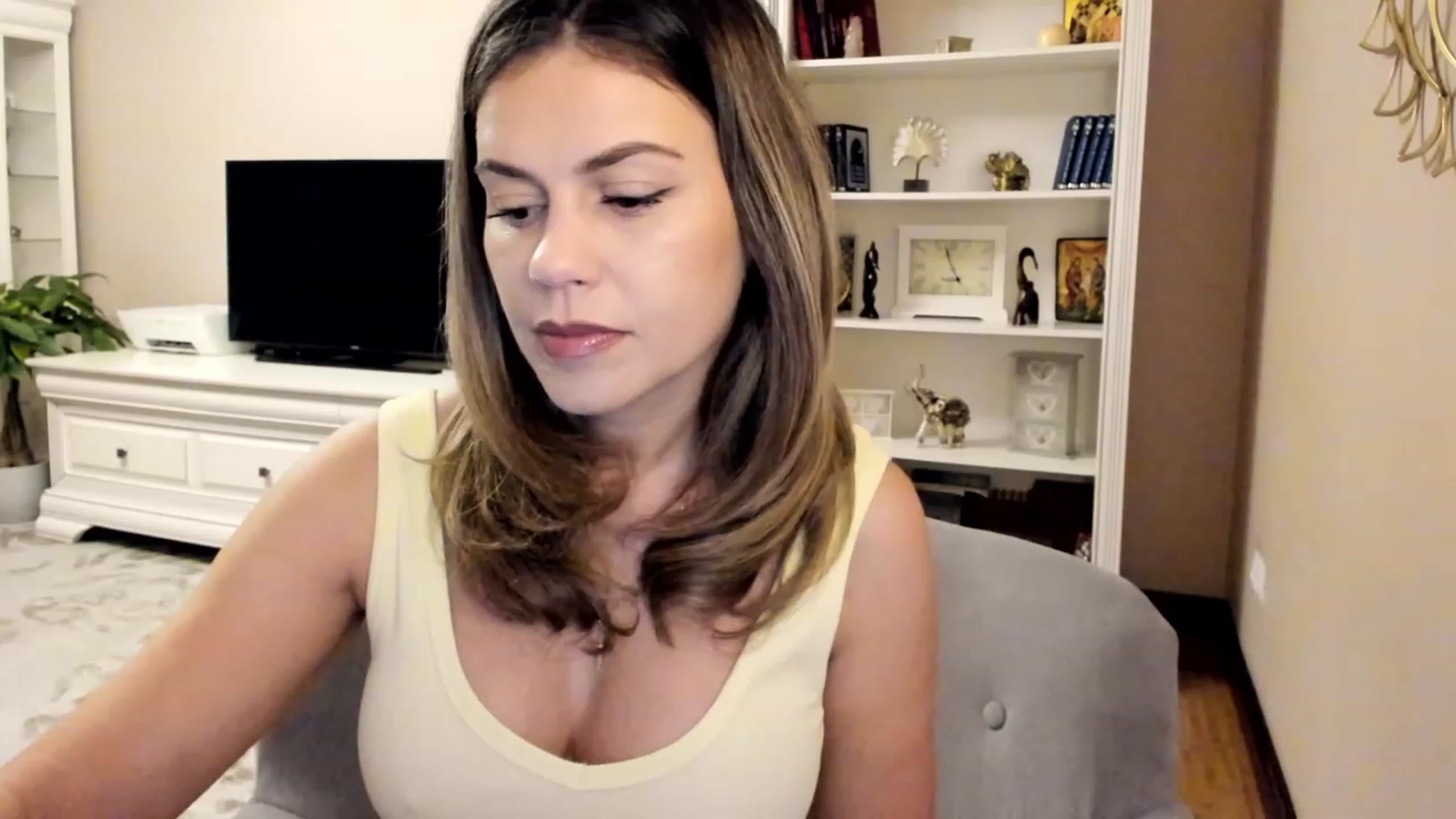 Gallery image thumbnail from Lu126's myfreecams stream on, 09/26/2023, 02:16 image 6 of 20